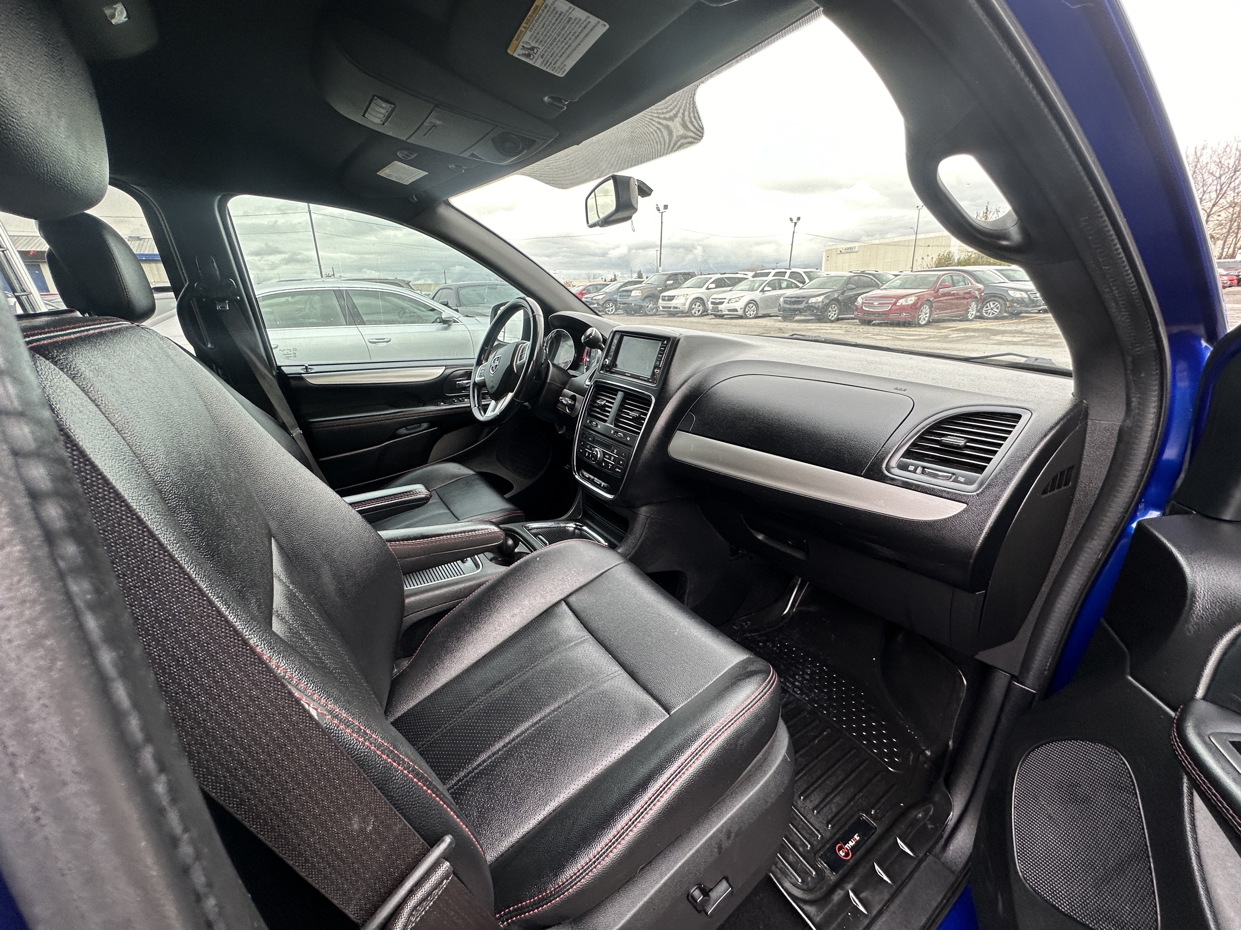 /hakimautosale/2019-Dodge-GrandCaravan-4642304992527855.jpg