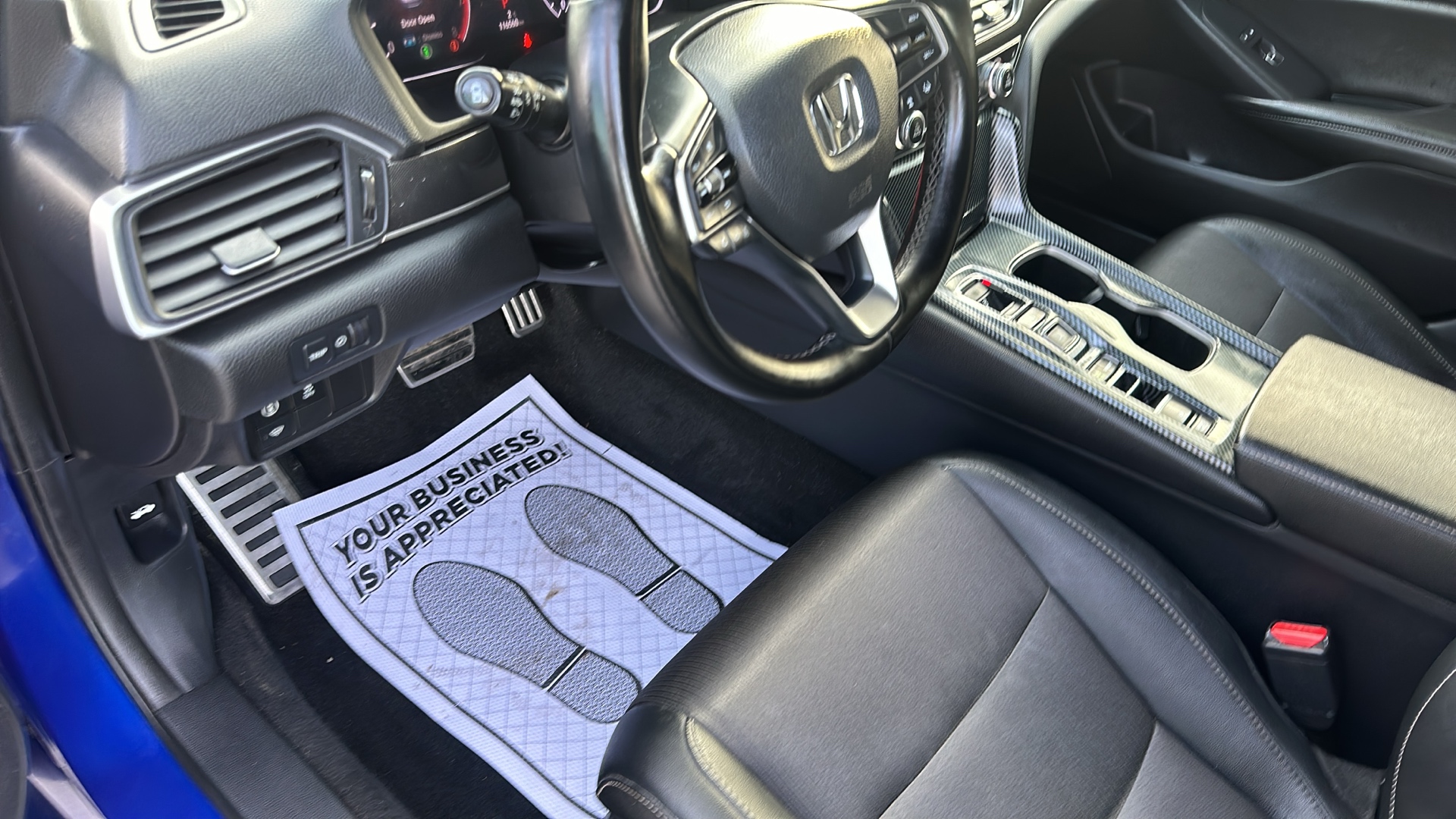 /hakimautosale/2019-Honda-AccordSedan-16437319792264704.jpg