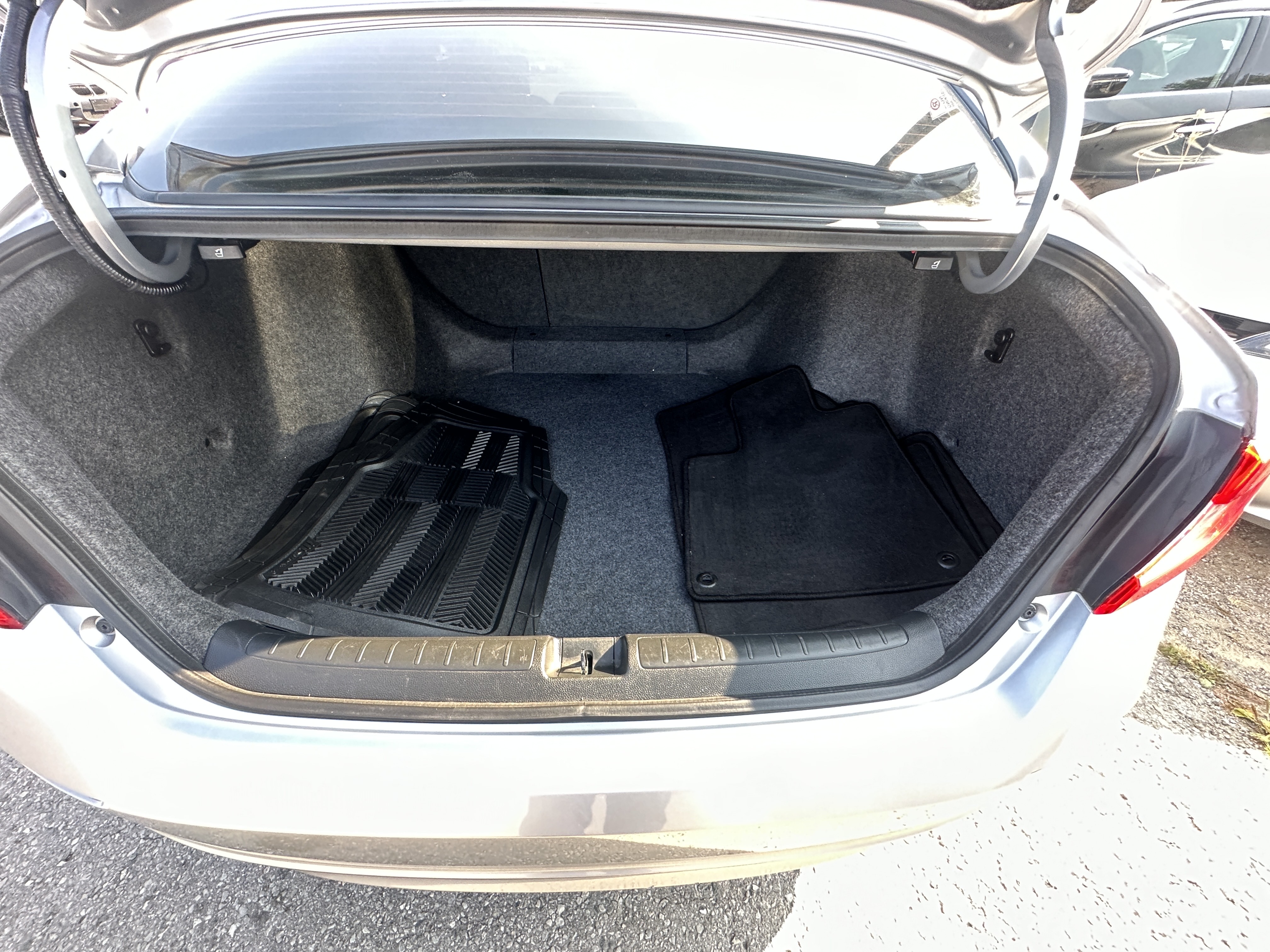 /hakimautosale/2019-Honda-AccordSedan-40719730675168697.jpg