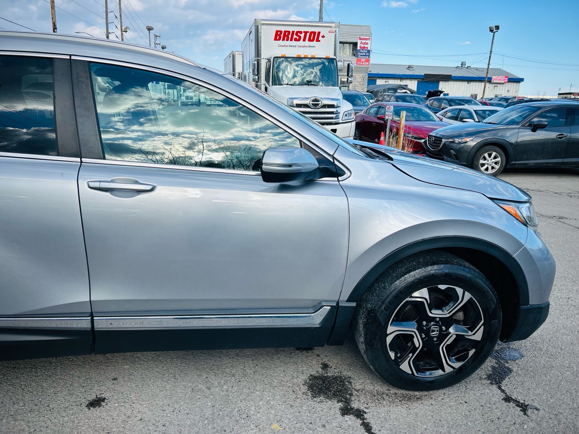 /hakimautosale/2019-Honda-CR-V-15156626540211926.jpg