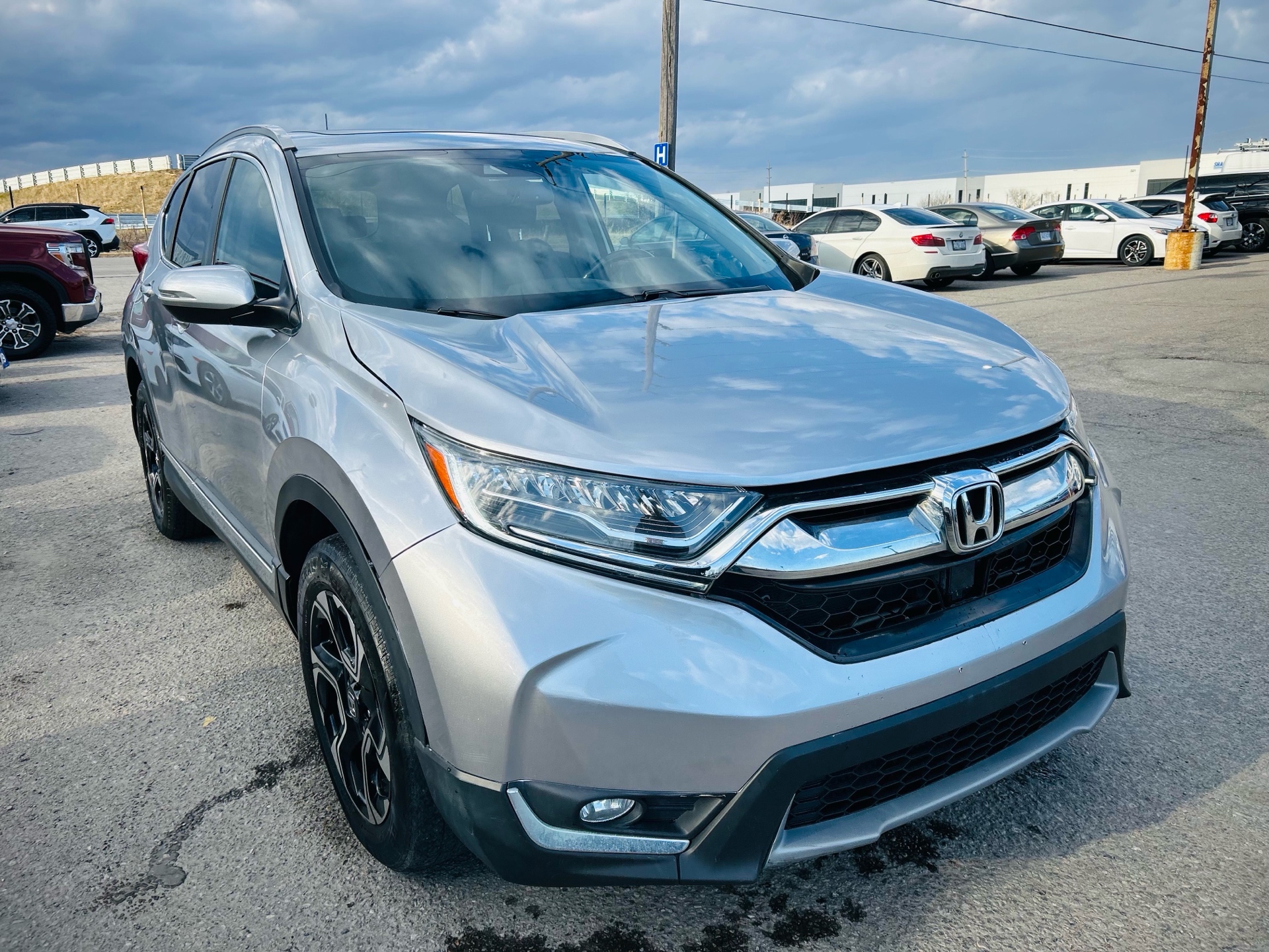 /hakimautosale/2019-Honda-CR-V-1685489288126063.jpg