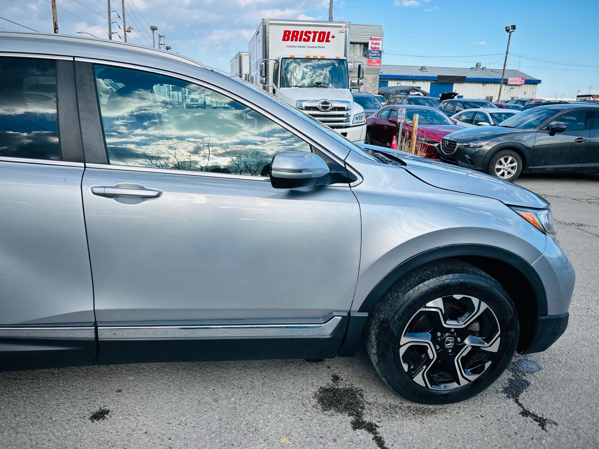 /hakimautosale/2019-Honda-CR-V-5691505787545181.jpg