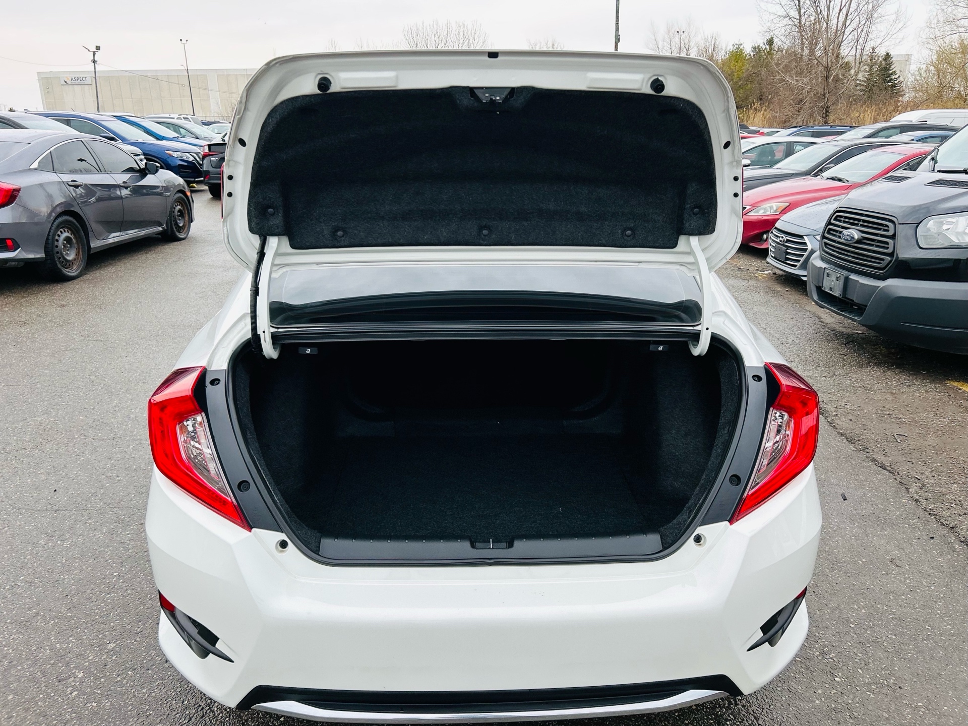 /hakimautosale/2019-Honda-Civic-16293356823657779.jpg