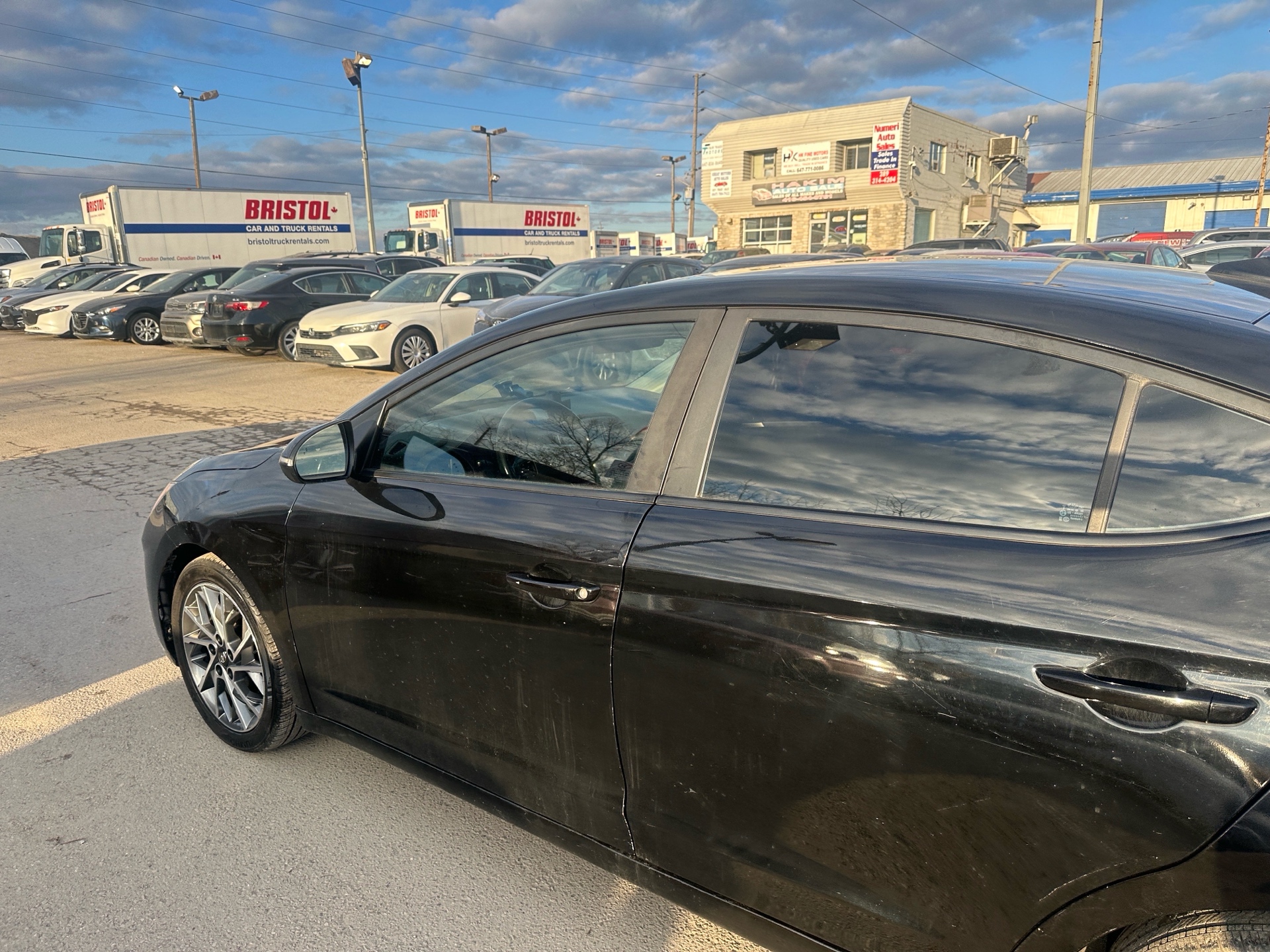 /hakimautosale/2019-Hyundai-Elantra-18967677936365557.jpg