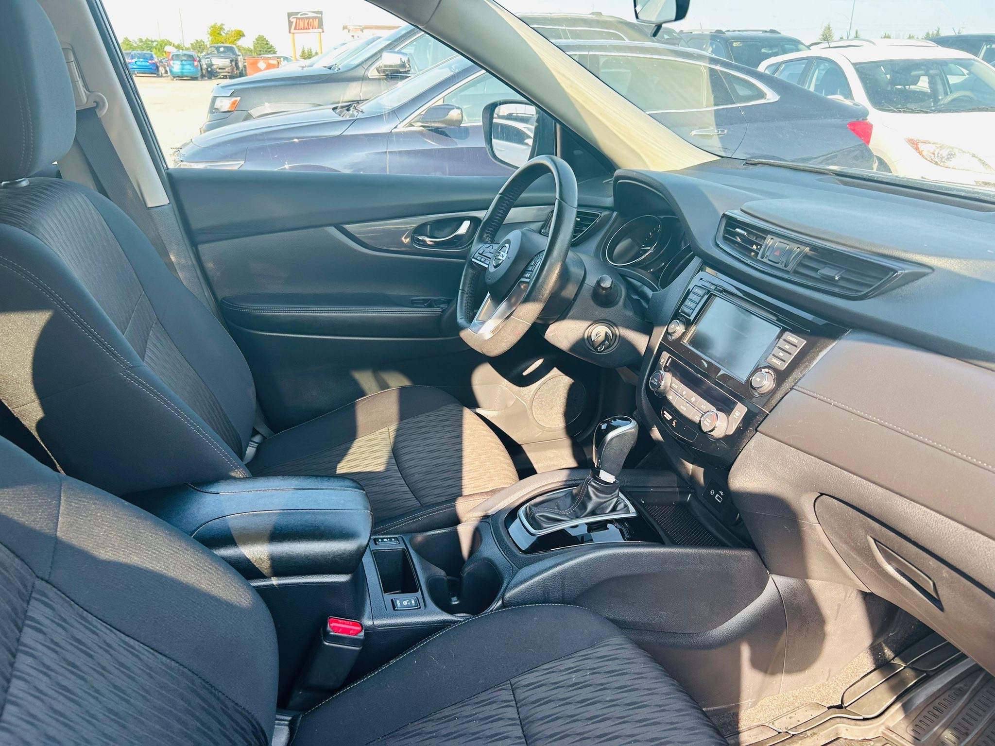 /hakimautosale/2019-Nissan-Rogue-25158553542514595.jpg