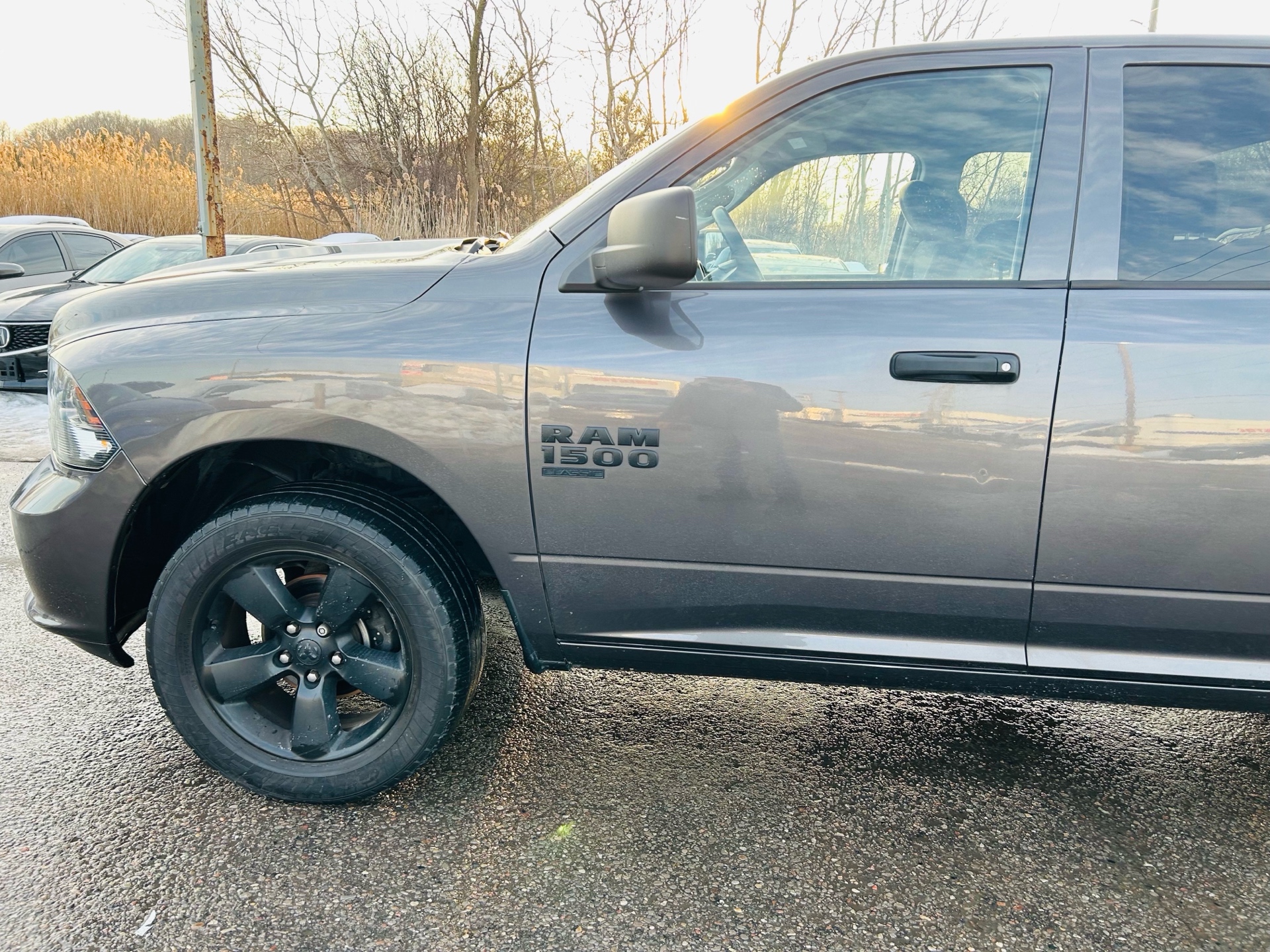 /hakimautosale/2019-Ram-1500Classic-1373877467332416.jpg