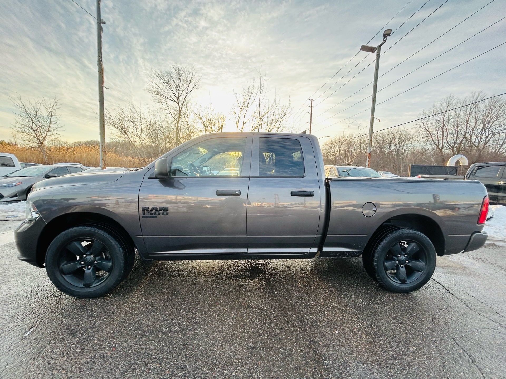 /hakimautosale/2019-Ram-1500Classic-179619903574195.jpg