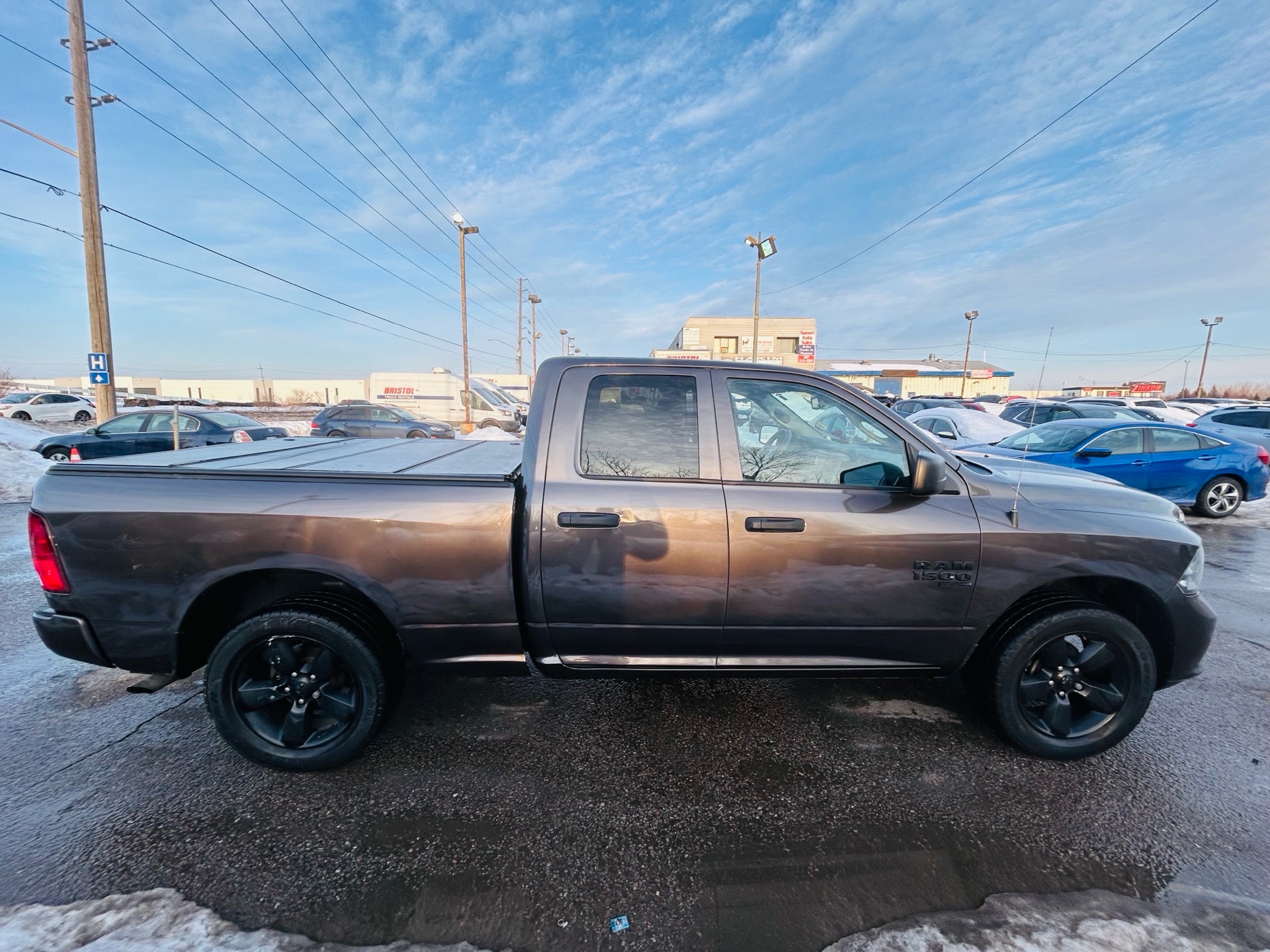 /hakimautosale/2019-Ram-1500Classic-4923228629108678.jpg