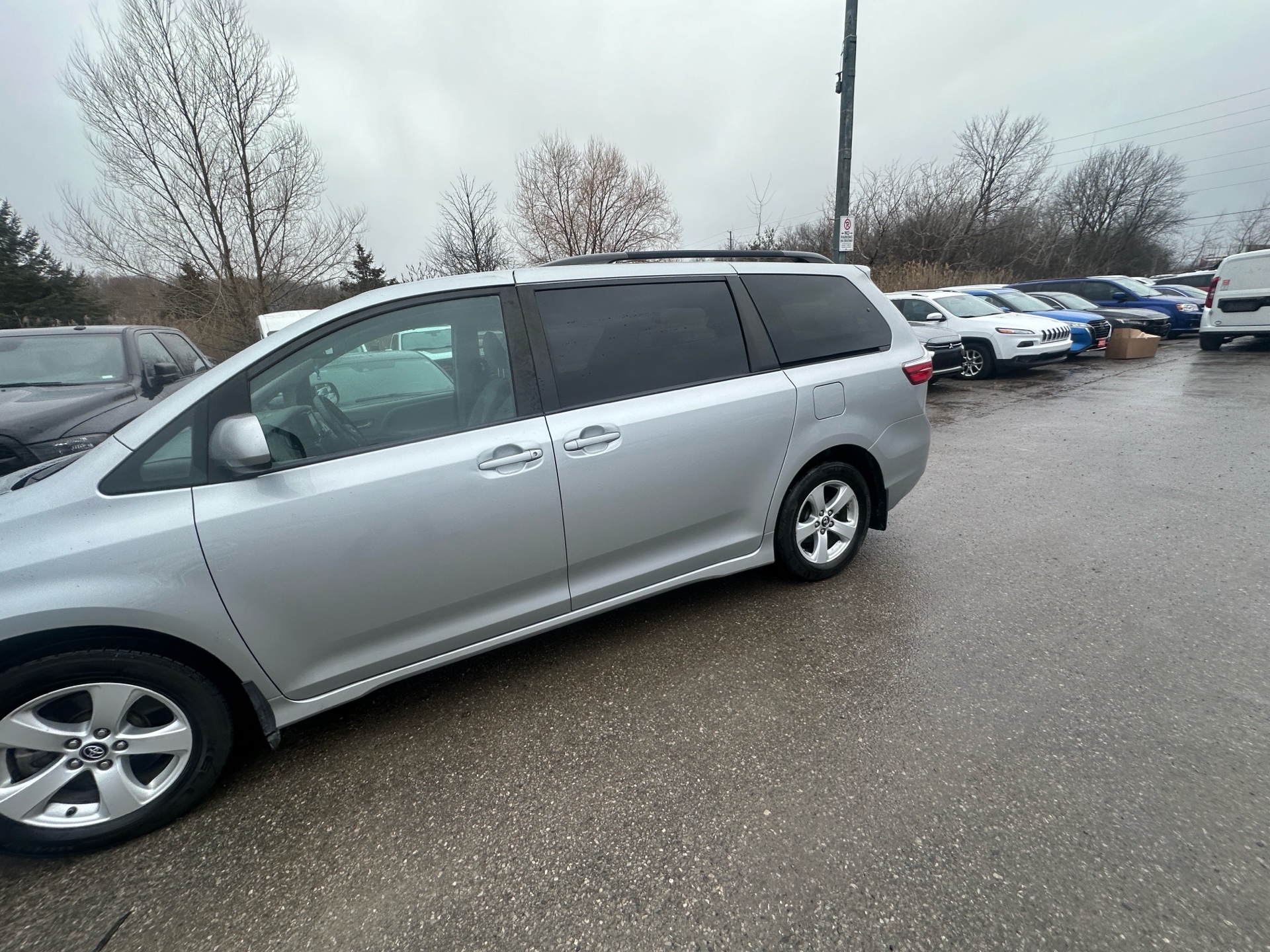 /hakimautosale/2019-Toyota-Sienna-22918715627370134.jpg