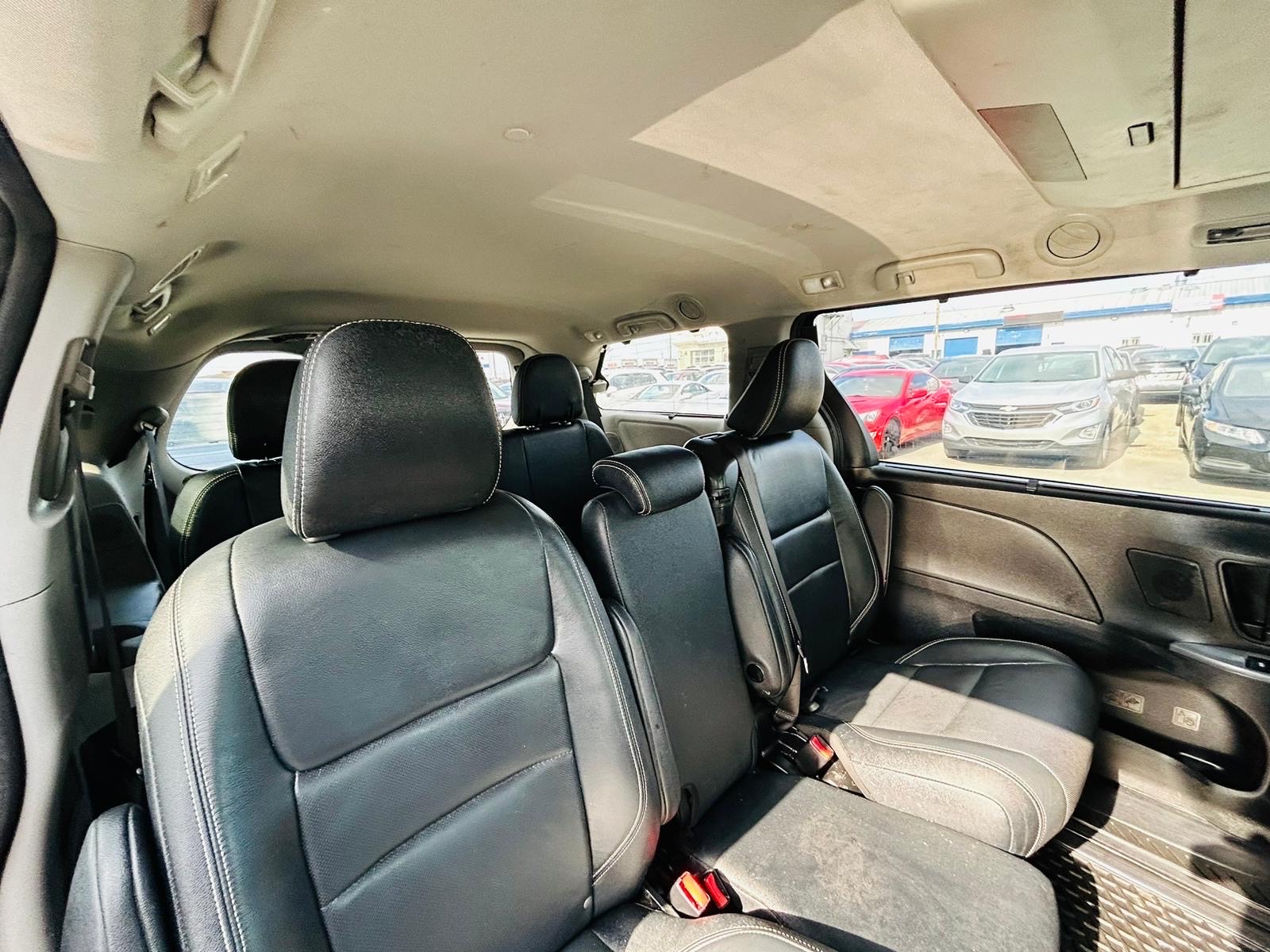/hakimautosale/2019-Toyota-Sienna-2535764726462144.jpg