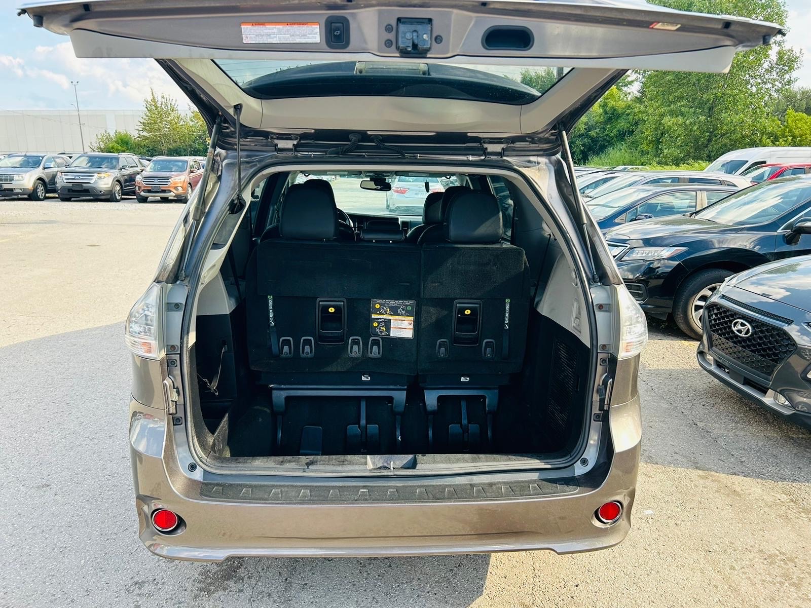 /hakimautosale/2019-Toyota-Sienna-2800800894188.jpg