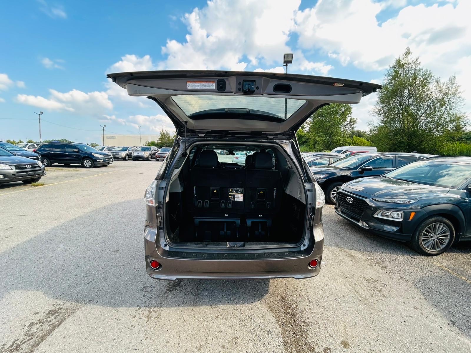 /hakimautosale/2019-Toyota-Sienna-5526821818909473.jpg