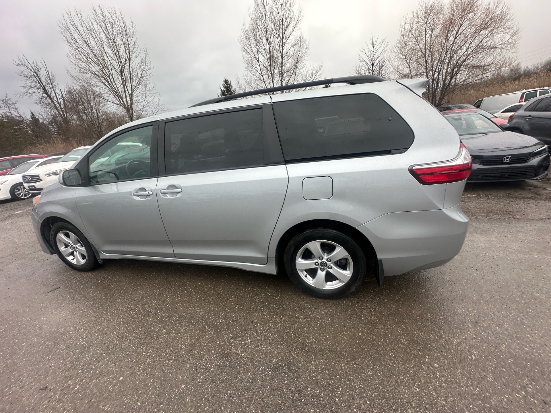 /hakimautosale/2019-Toyota-Sienna-7106946282338085.jpg