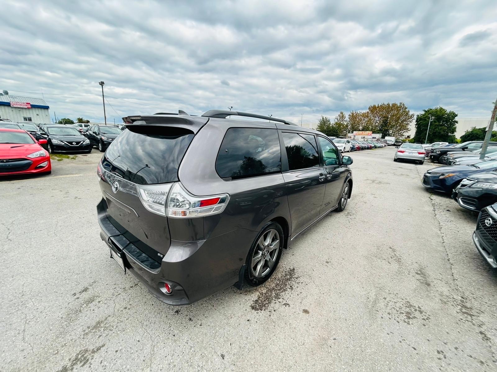 /hakimautosale/2019-Toyota-Sienna-919292449134056.jpg
