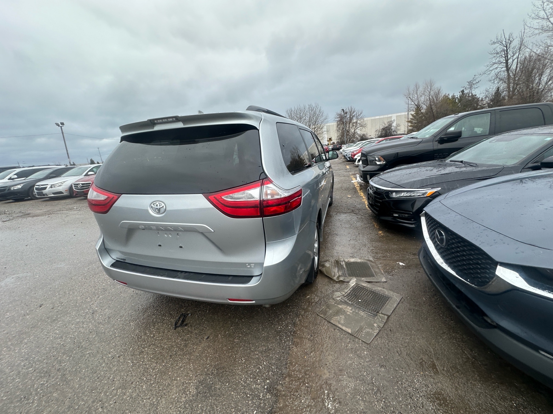 /hakimautosale/2019-Toyota-Sienna-964809667148069.jpg