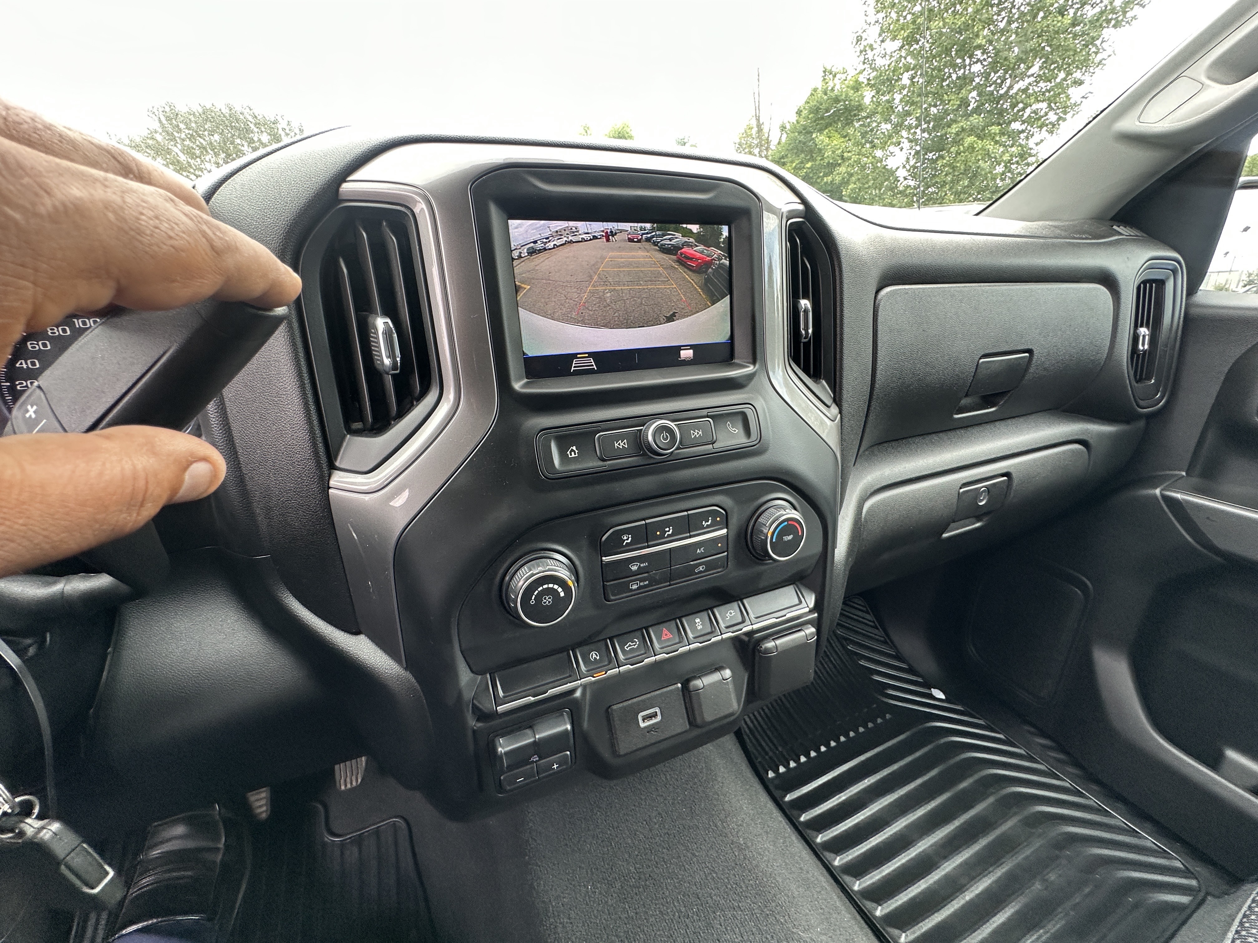 /hakimautosale/2020-Chevrolet-Silverado1500-7841615958737098.jpg