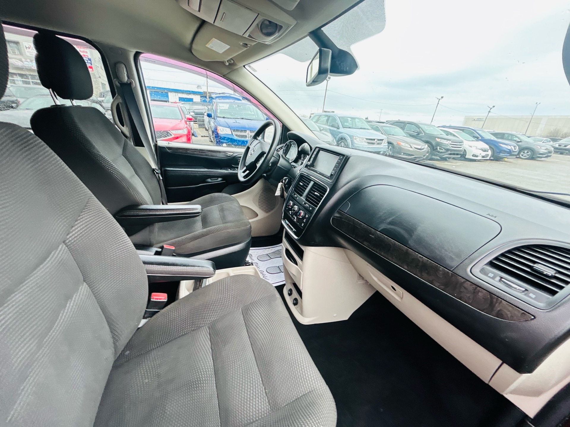 /hakimautosale/2020-Dodge-GrandCaravan-15420919378023945.jpg