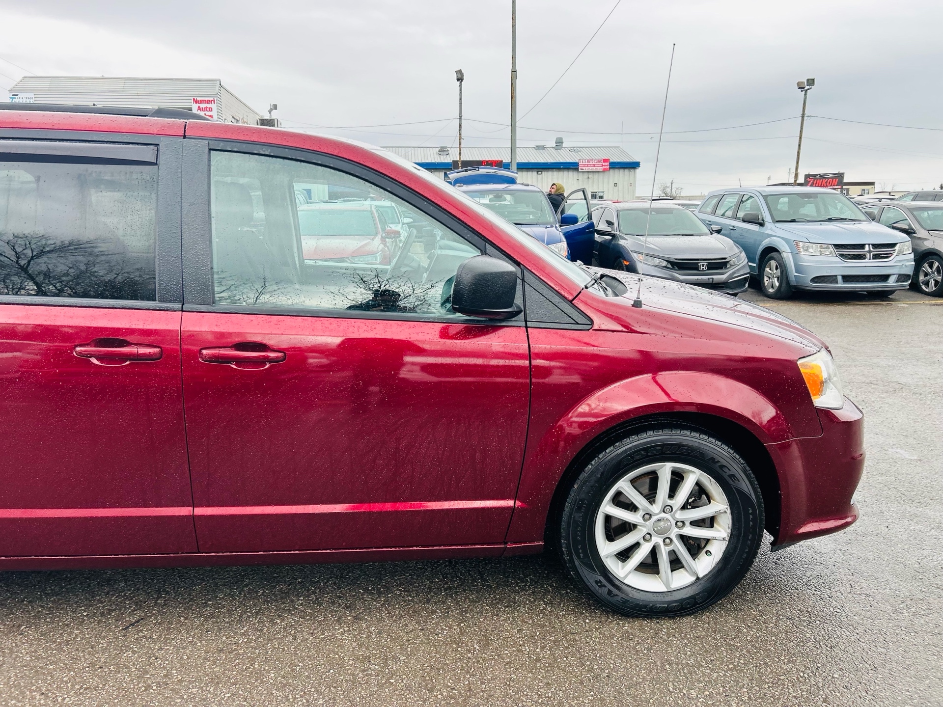 /hakimautosale/2020-Dodge-GrandCaravan-29154530827661573.jpg