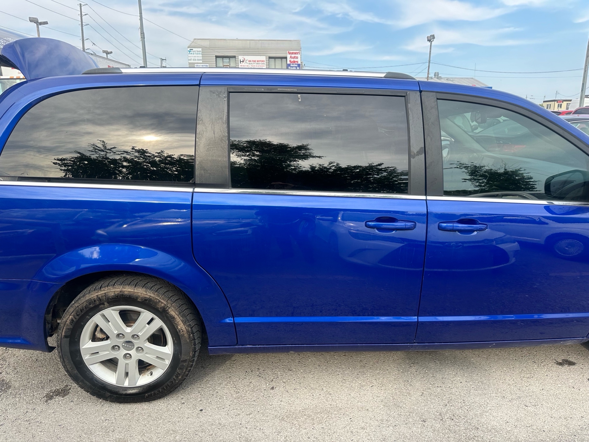 /hakimautosale/2020-Dodge-GrandCaravan-40248182003890887.jpg