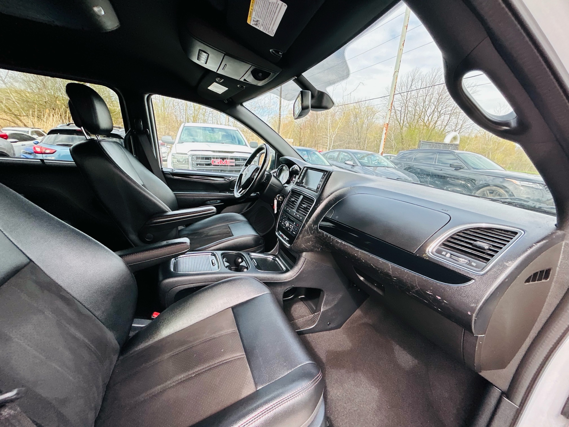 /hakimautosale/2020-Dodge-GrandCaravan-4590396703427255.jpg