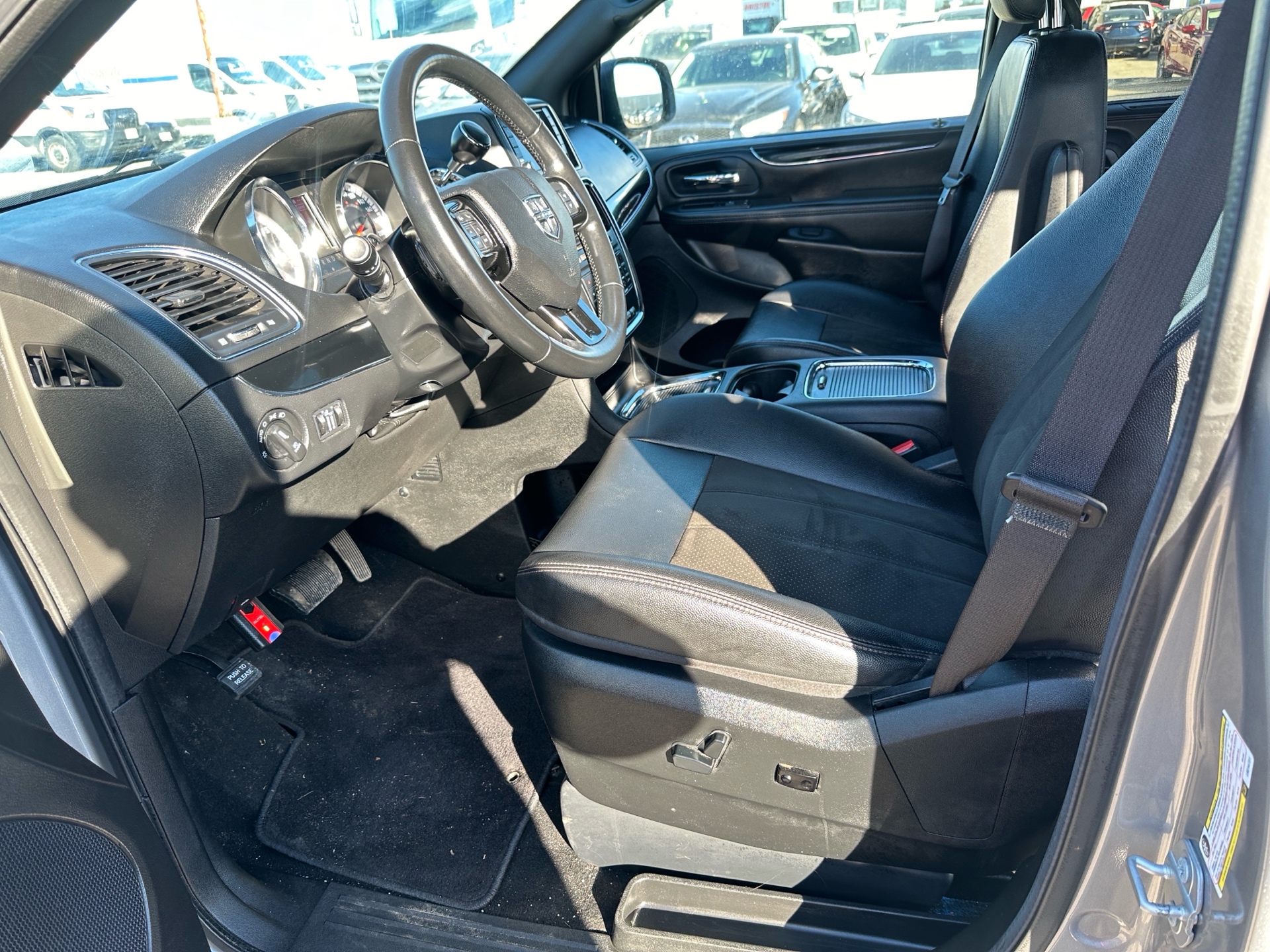 /hakimautosale/2020-Dodge-GrandCaravan-5569226651471204.jpg