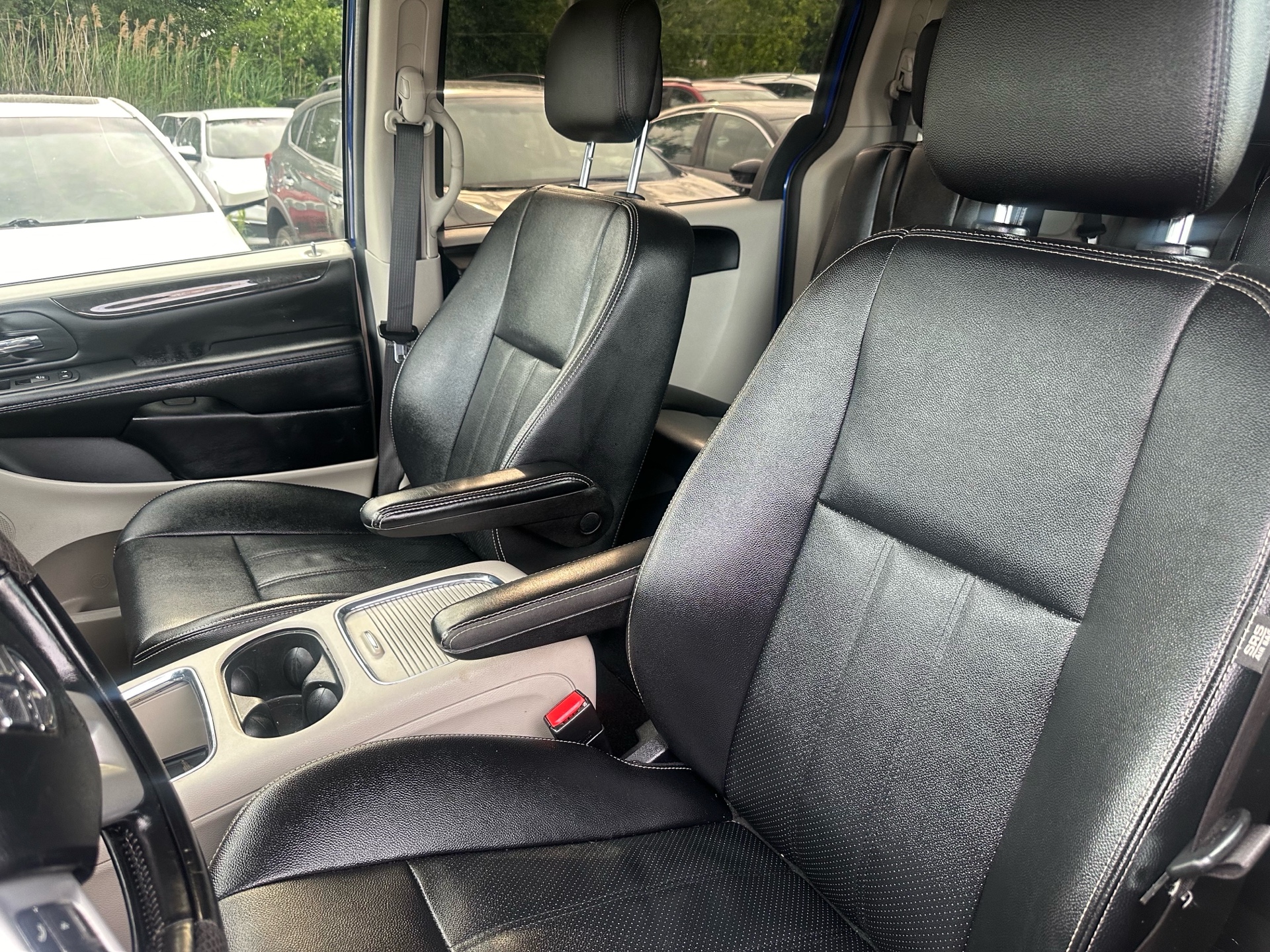 /hakimautosale/2020-Dodge-GrandCaravan-5675641026360019.jpg