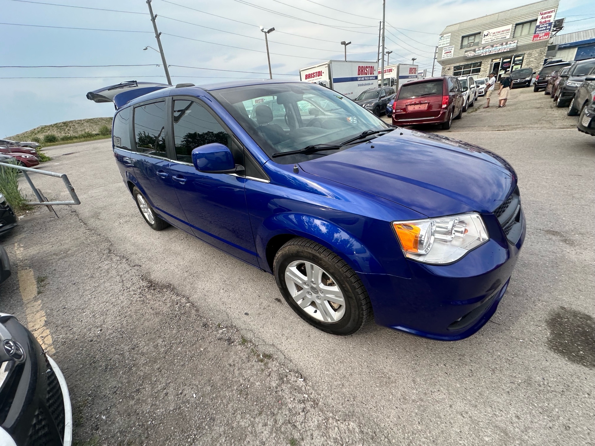 /hakimautosale/2020-Dodge-GrandCaravan-5996766487438321.jpg
