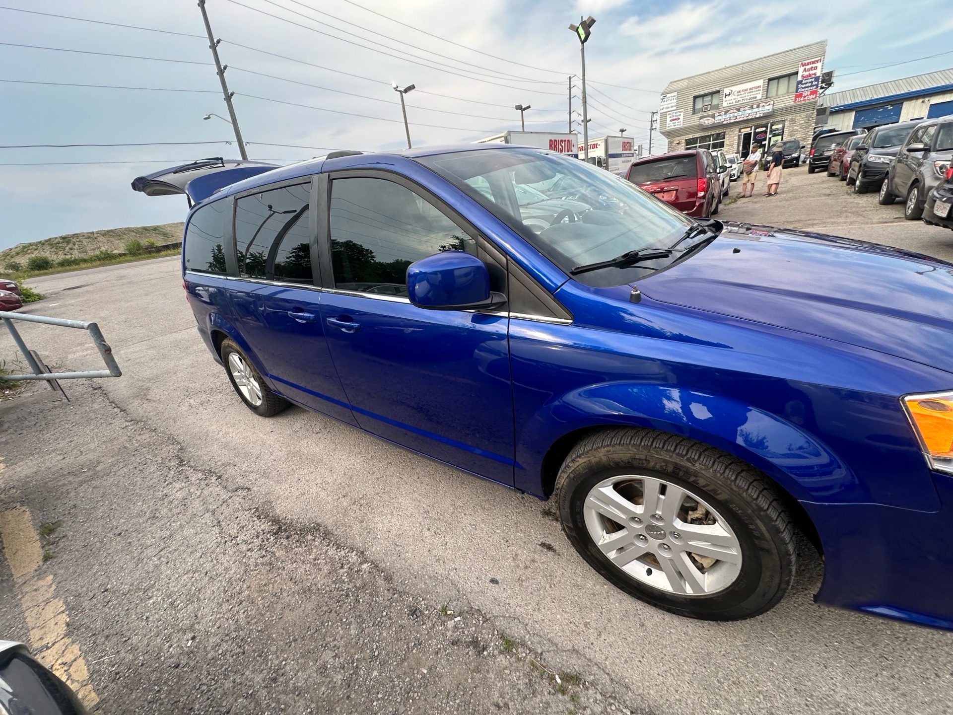 /hakimautosale/2020-Dodge-GrandCaravan-8288183106195643.jpg