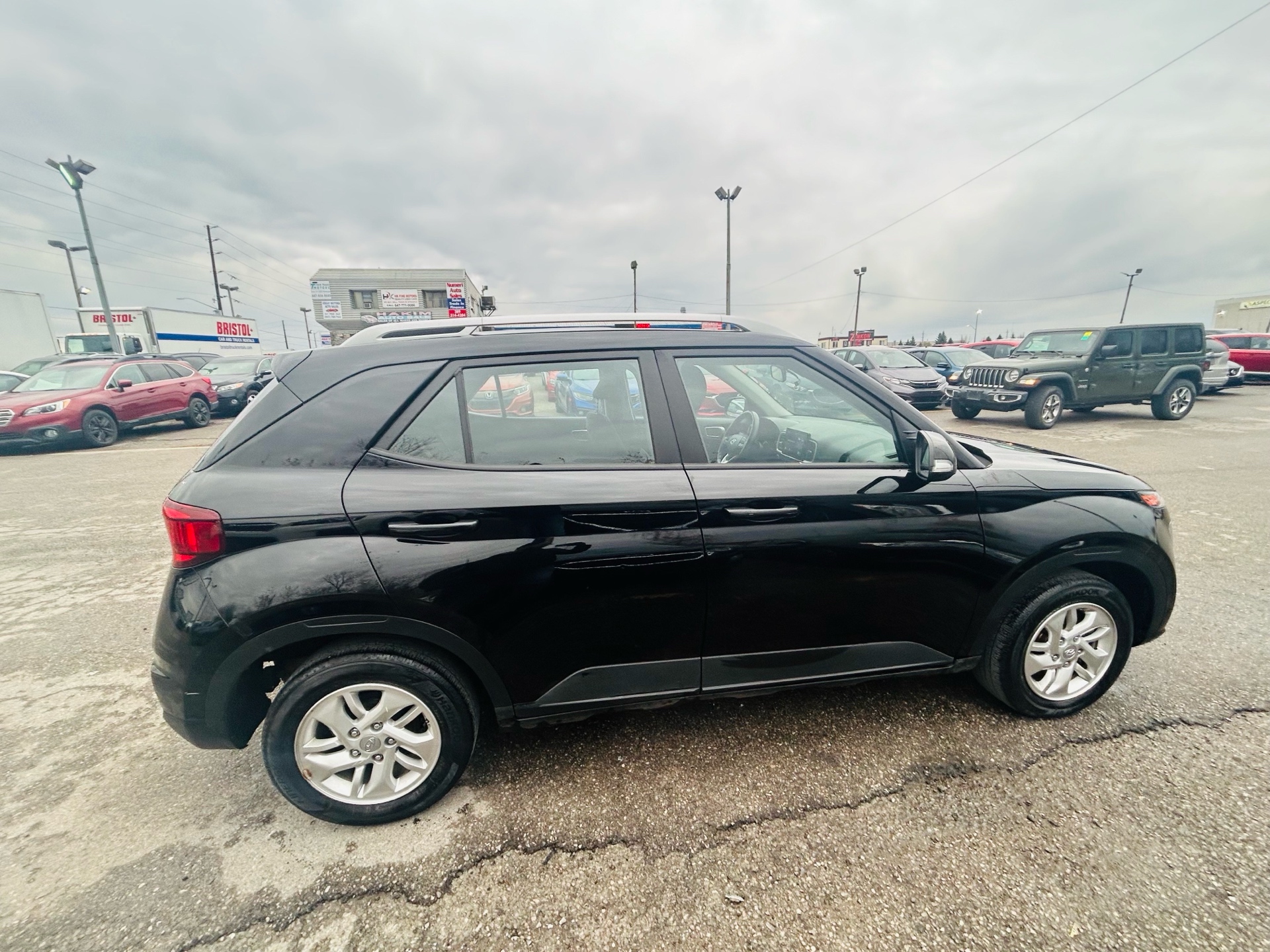 /hakimautosale/2020-Hyundai-Venue-17488705007651517.jpg