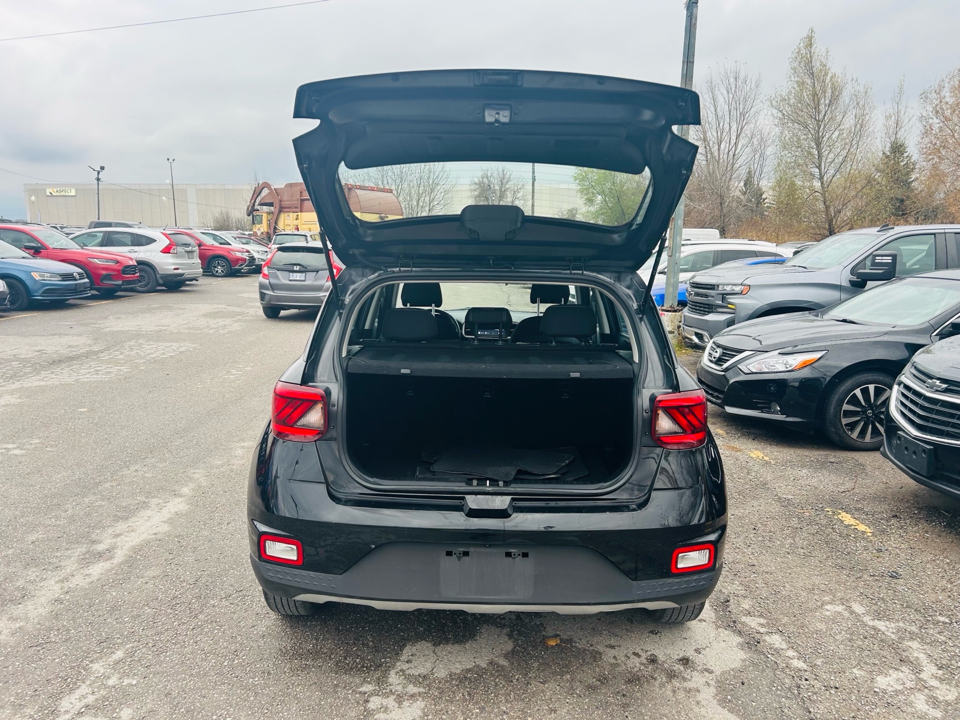 /hakimautosale/2020-Hyundai-Venue-2652318494360373.jpg