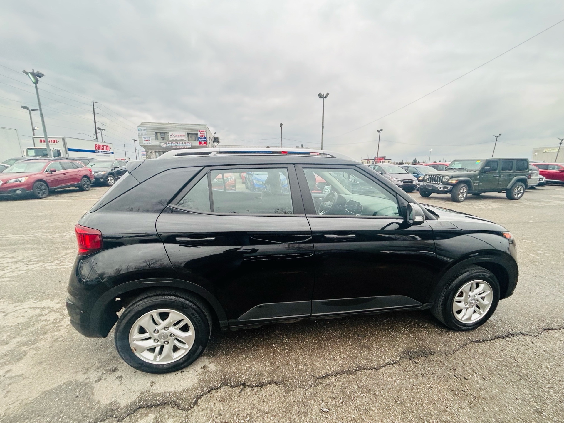 /hakimautosale/2020-Hyundai-Venue-6569690244006363.jpg