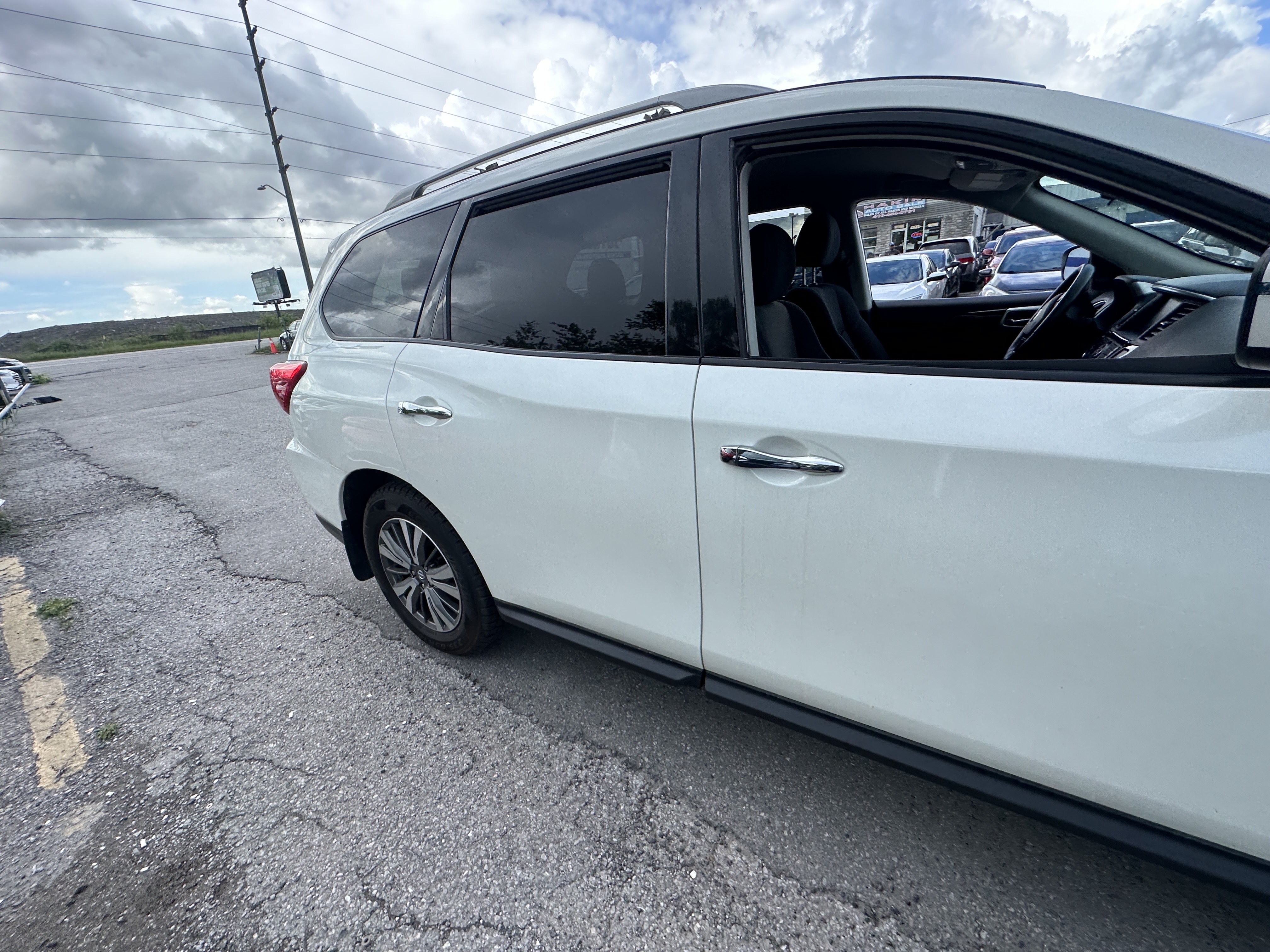 /hakimautosale/2020-Nissan-Pathfinder-01651368830964306.jpg