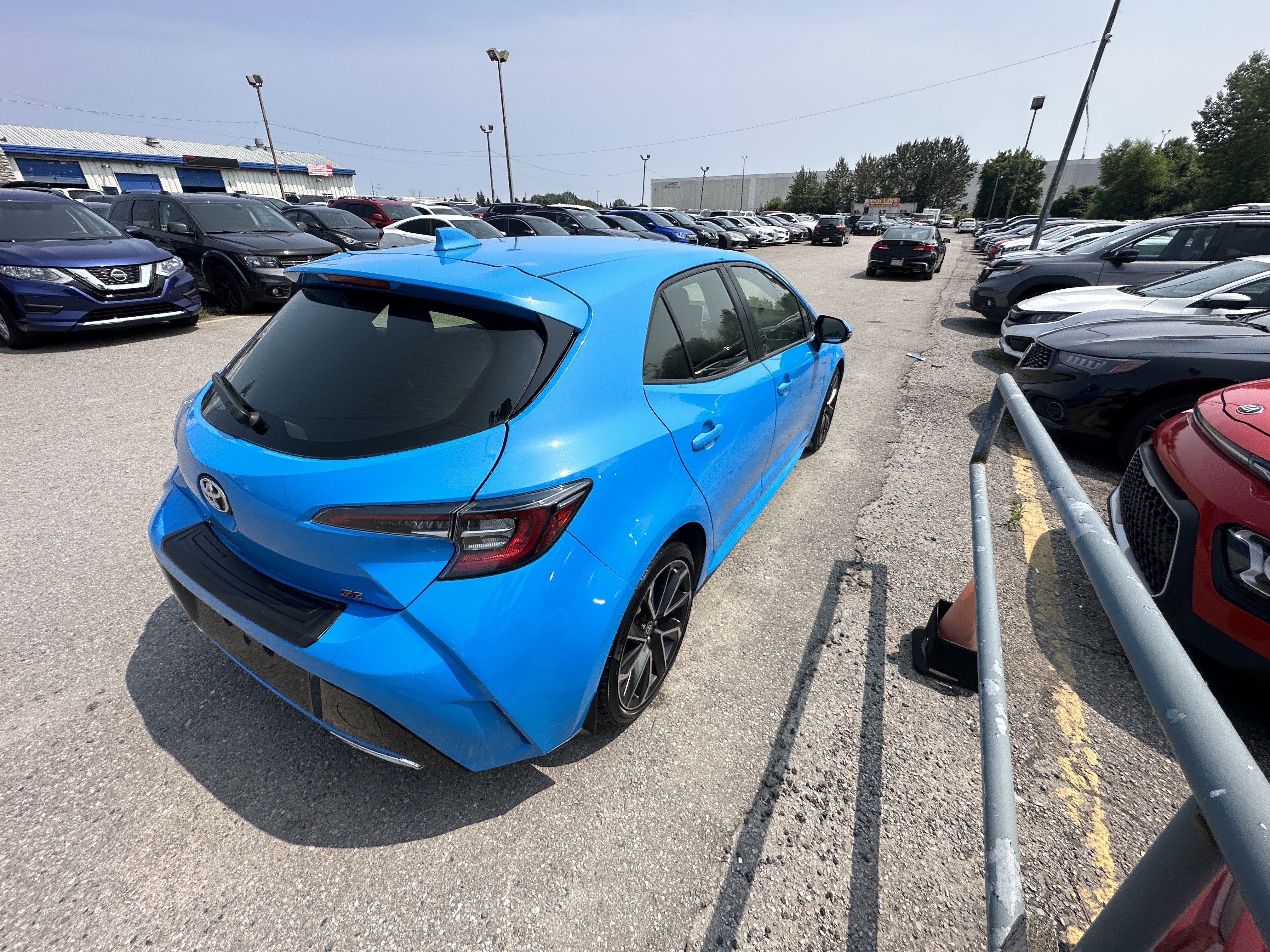 /hakimautosale/2020-Toyota-CorollaHatchback-007516809939523972.jpg