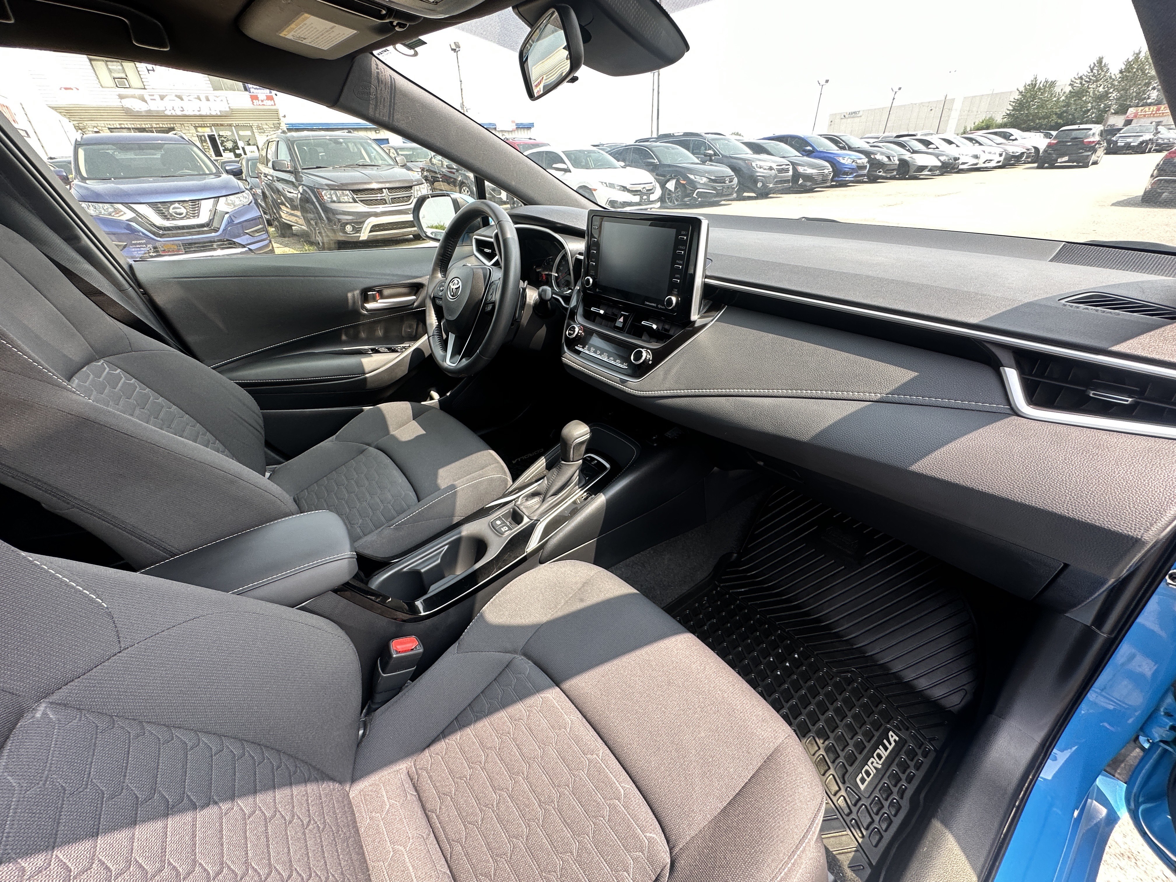 /hakimautosale/2020-Toyota-CorollaHatchback-6436792034080032.jpg