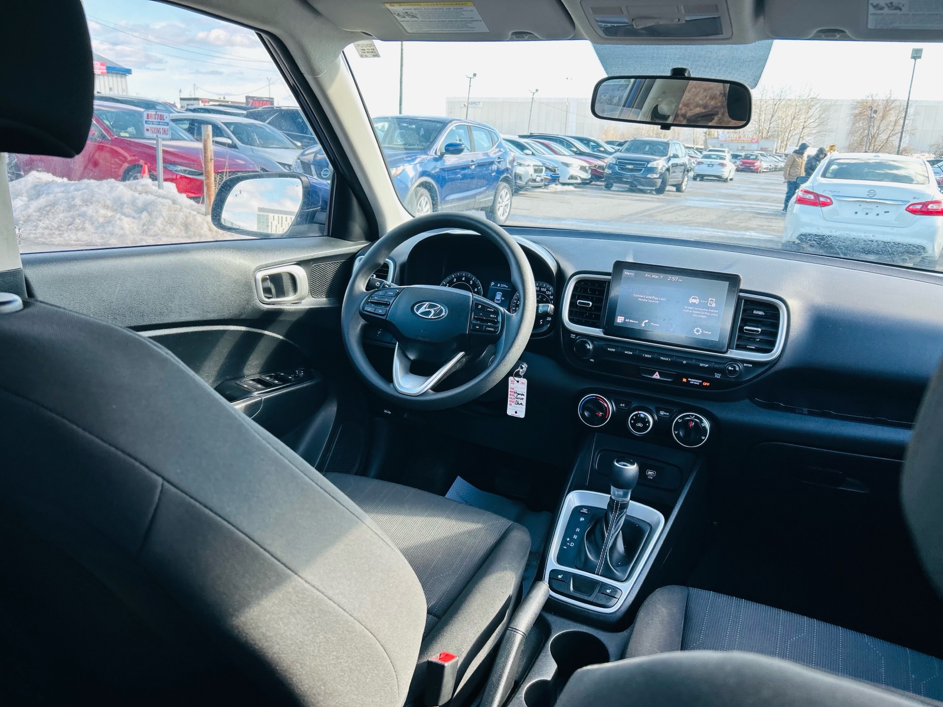 /hakimautosale/2021-Hyundai-Venue-46491586793861206.jpg