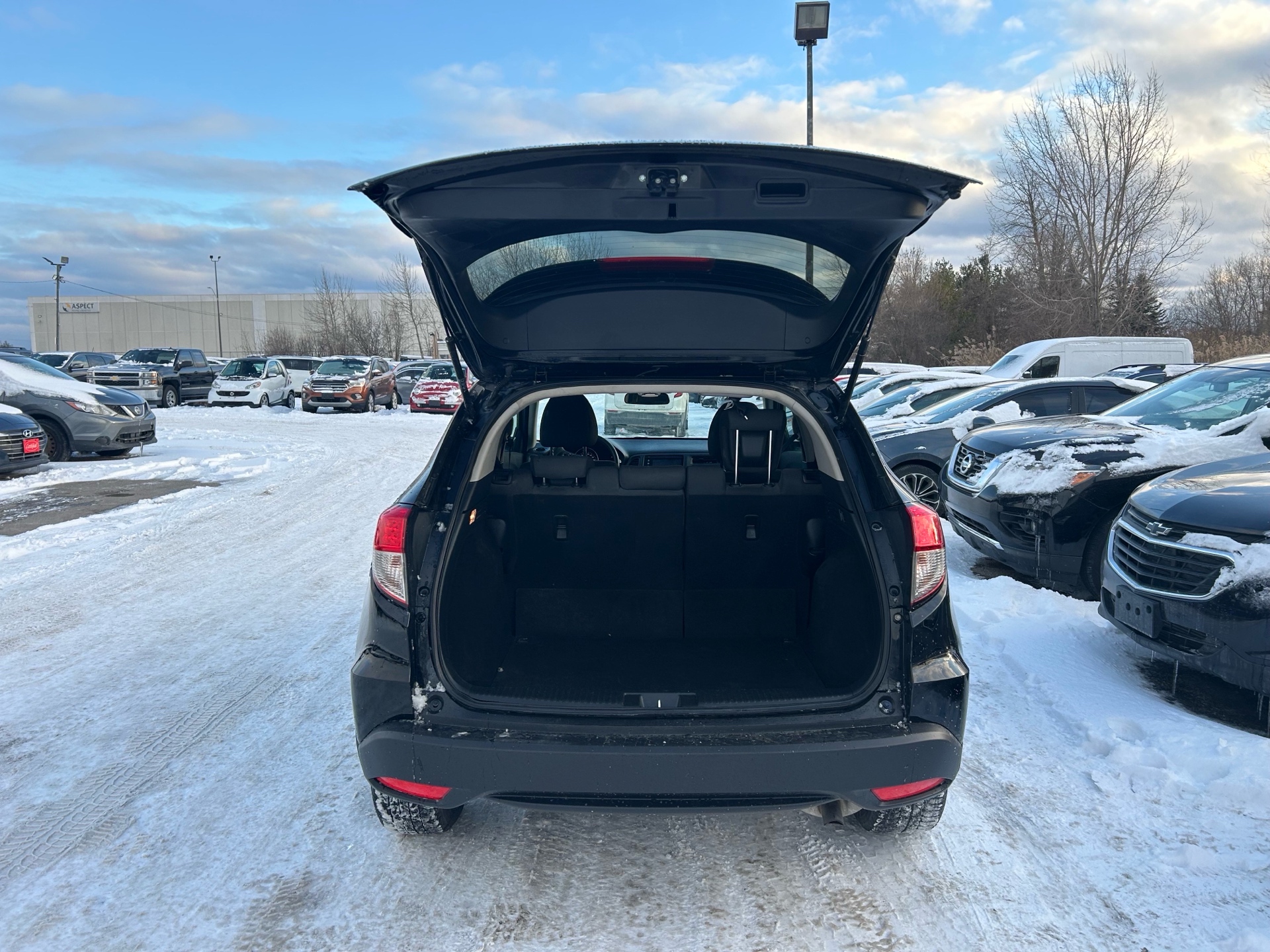 /hakimautosale/2022-Honda-HR-V-44099552104189654.jpg