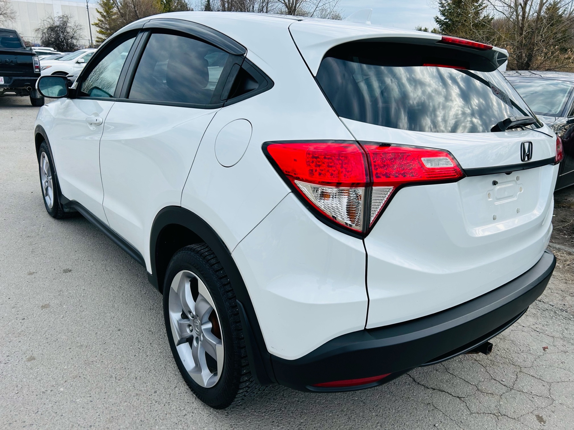/hakimautosale/2022-Honda-HR-V-7431758776282418.jpg