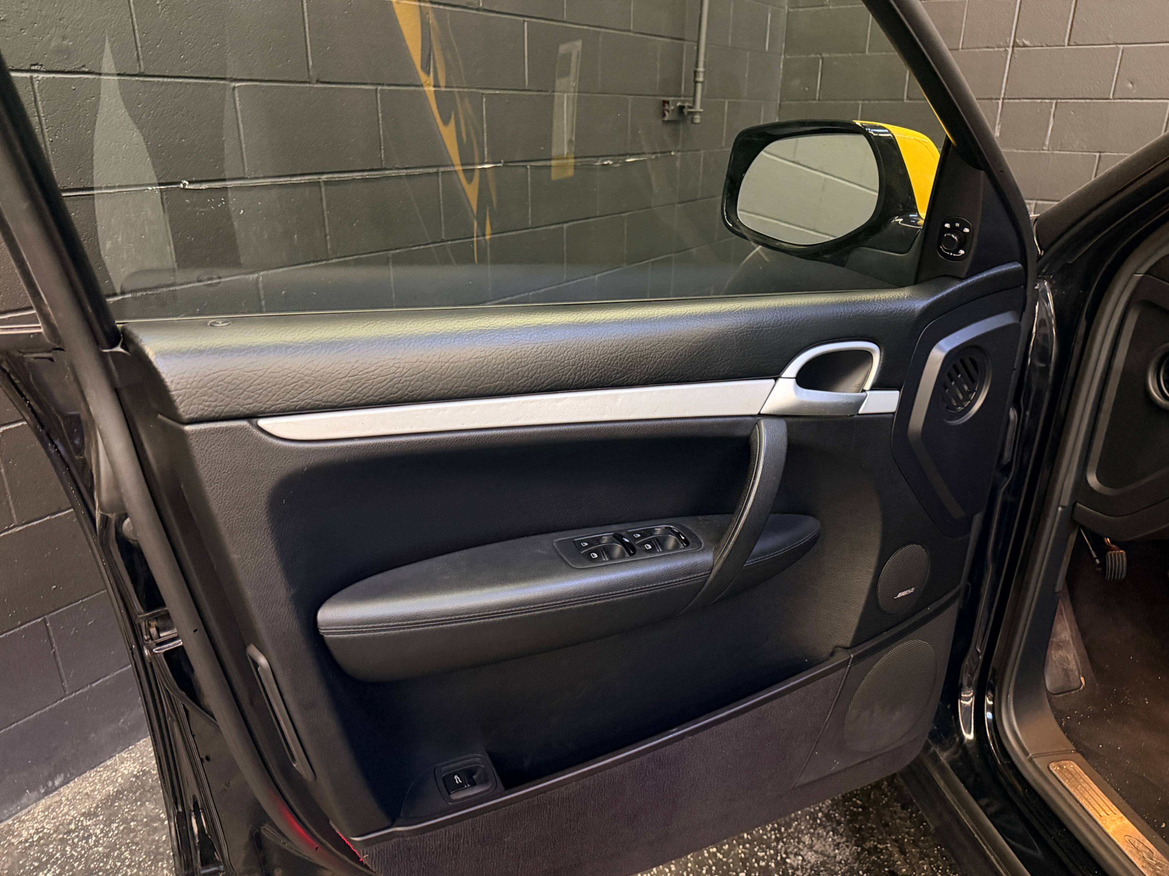 /hcwenterprisecorporation/2008-Porsche-Cayenne-028300580167830658.jpg