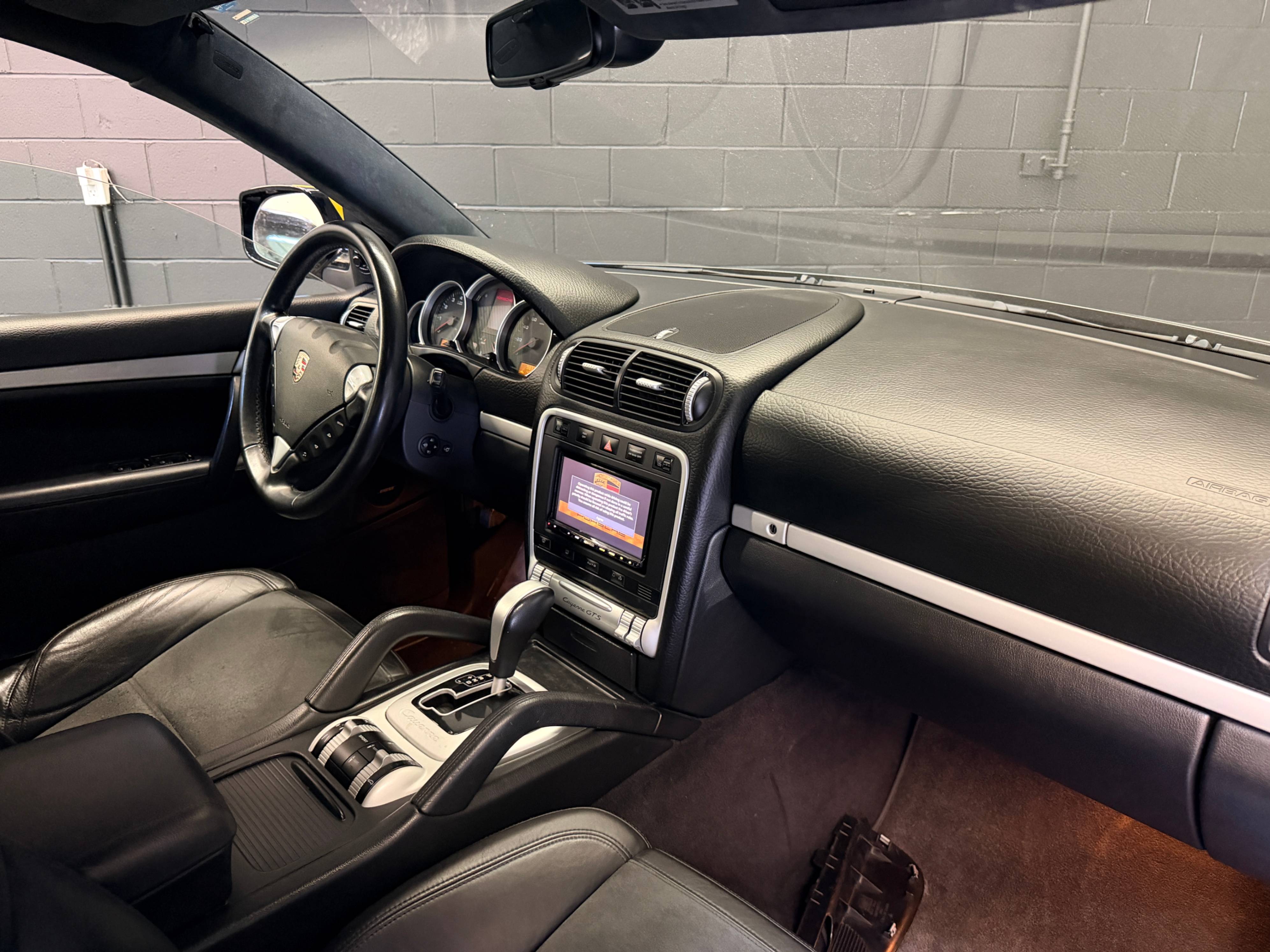 /hcwenterprisecorporation/2008-Porsche-Cayenne-03995239082382329.jpg