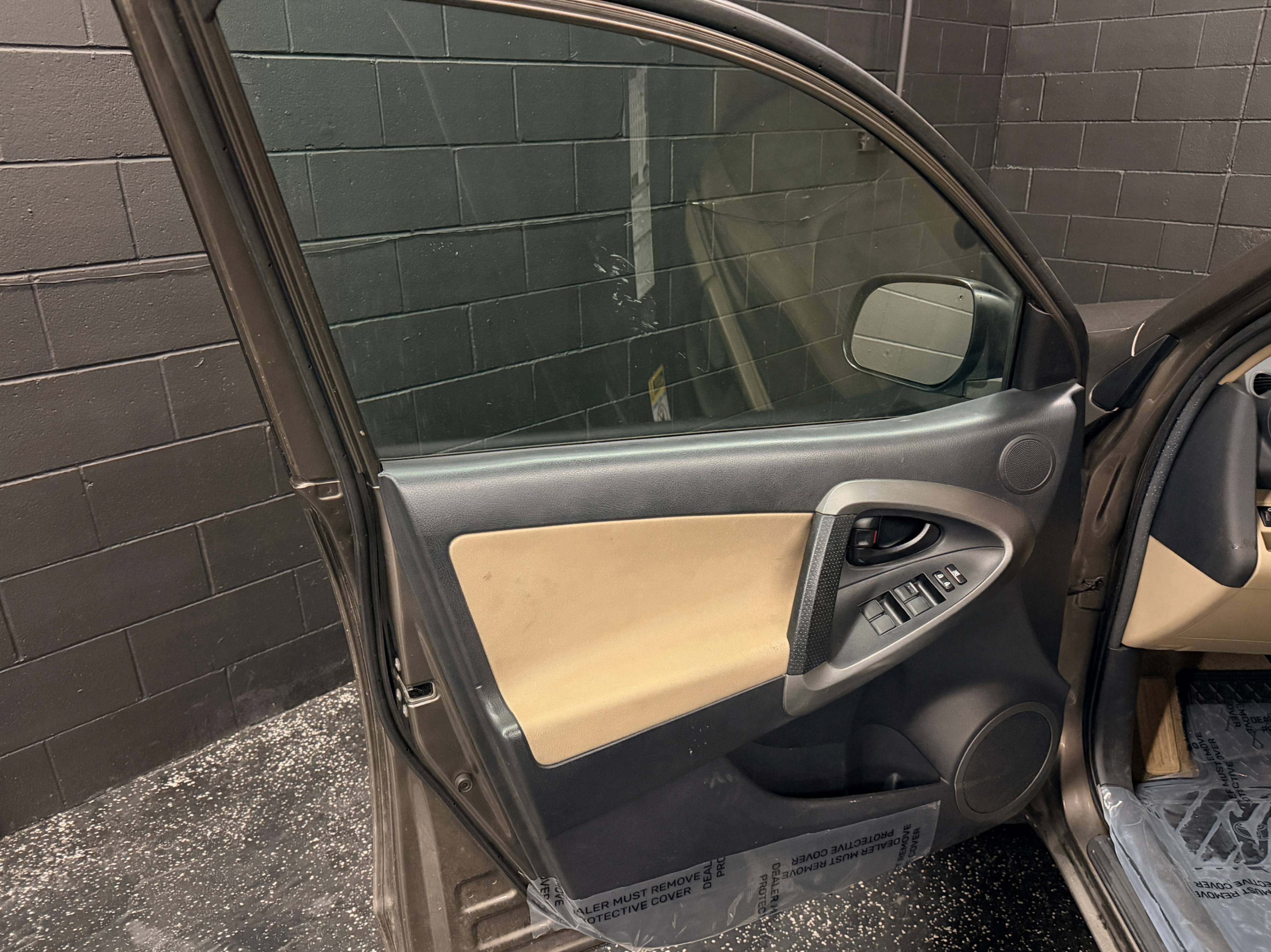 /hcwenterprisecorporation/2009-Toyota-RAV4-06883588648482863.jpg