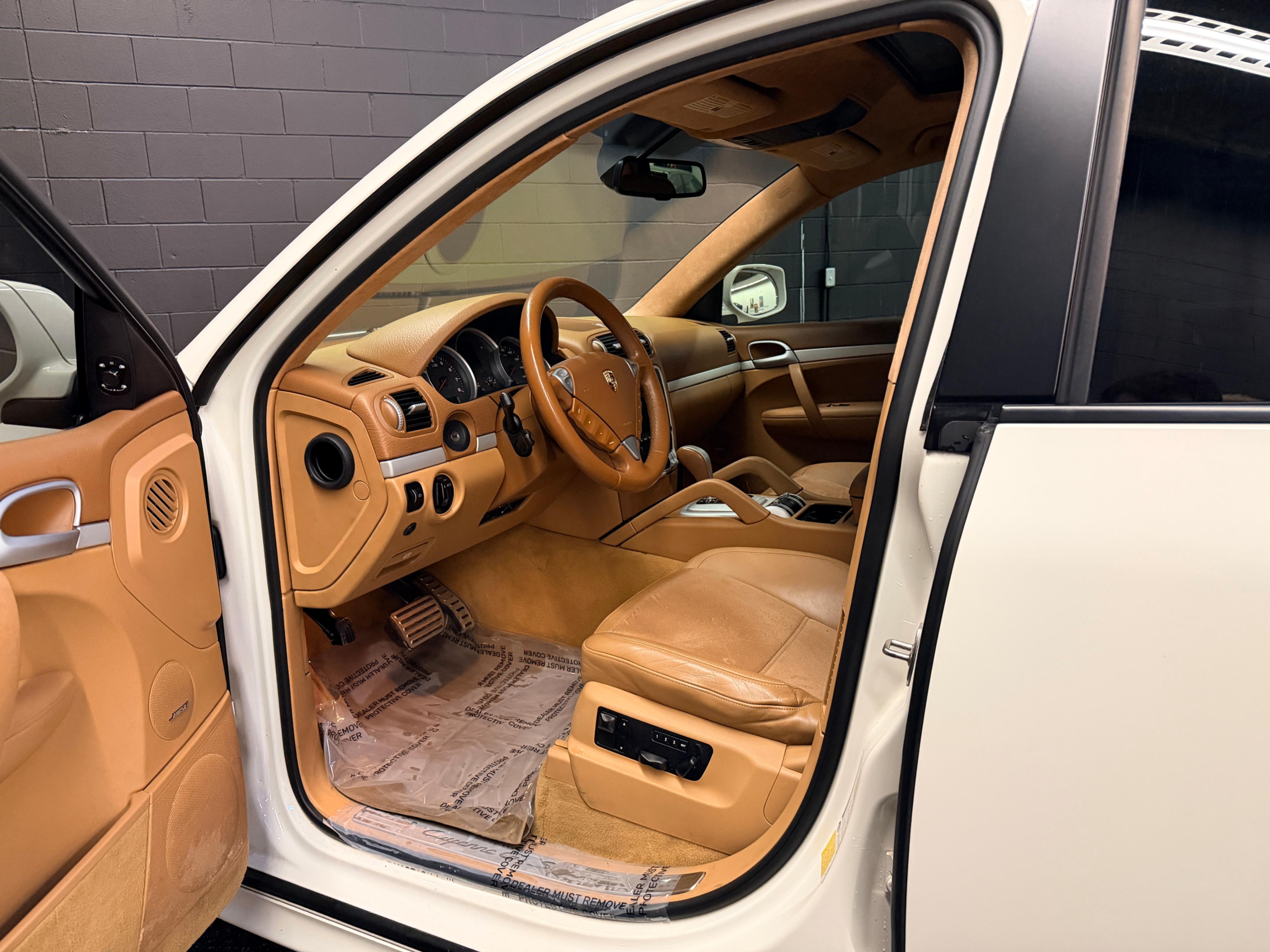 /hcwenterprisecorporation/2010-Porsche-Cayenne-21427252242285788.jpg