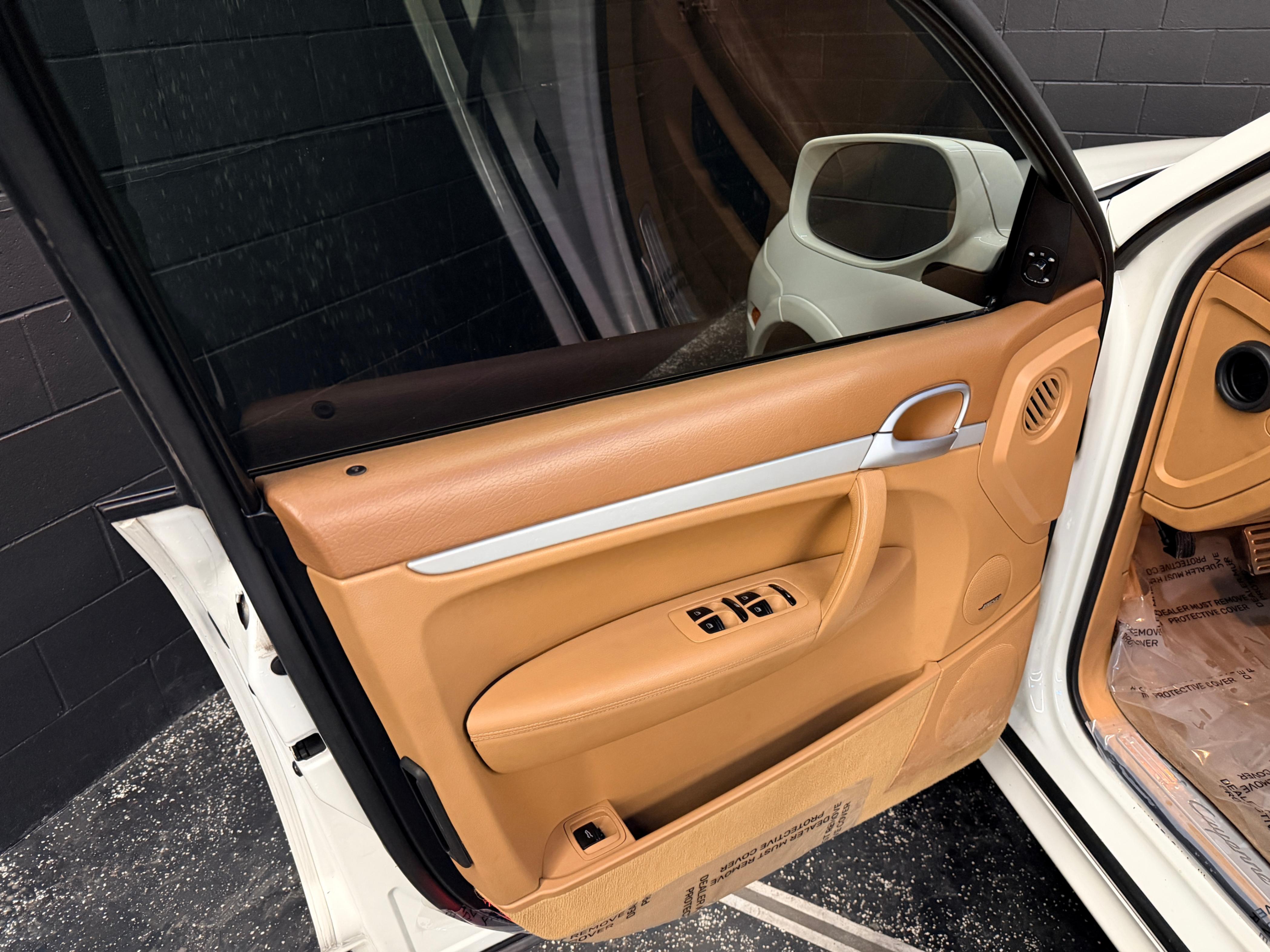 /hcwenterprisecorporation/2010-Porsche-Cayenne-4407716736289906.jpg