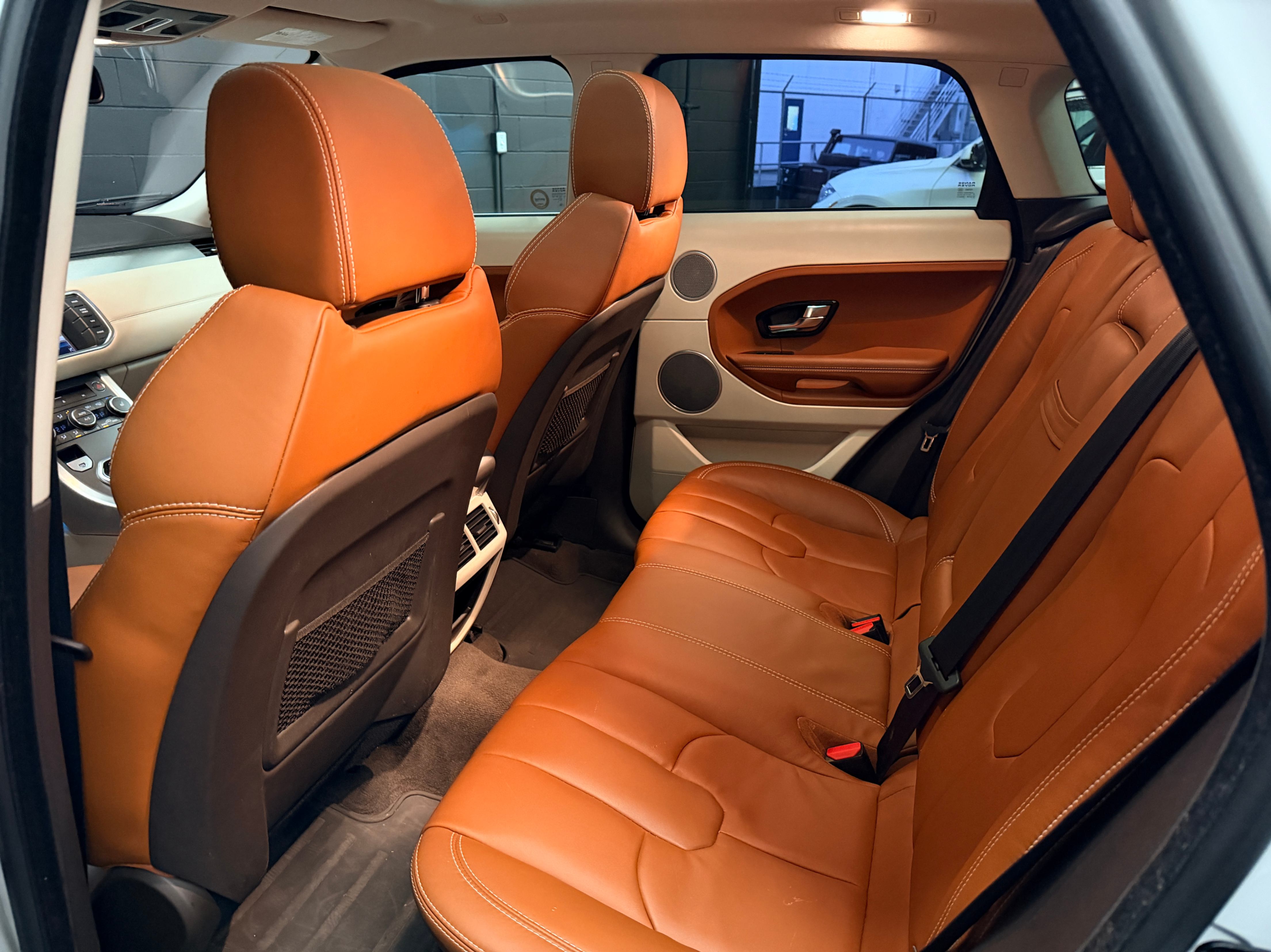 /hcwenterprisecorporation/2012-LandRover-RangeRover-02770416155455635.jpg