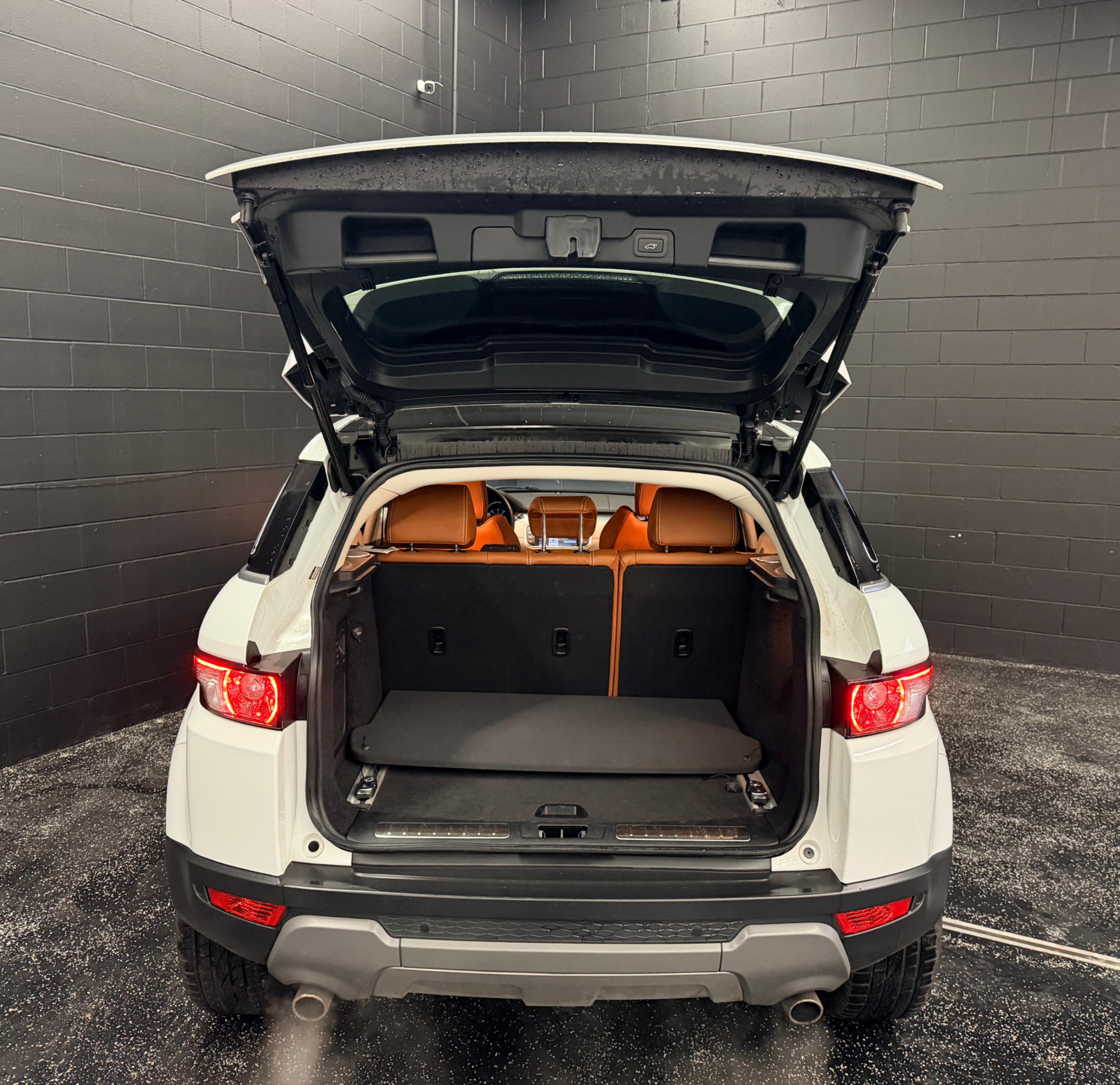 /hcwenterprisecorporation/2012-LandRover-RangeRover-5722957073366117.jpg