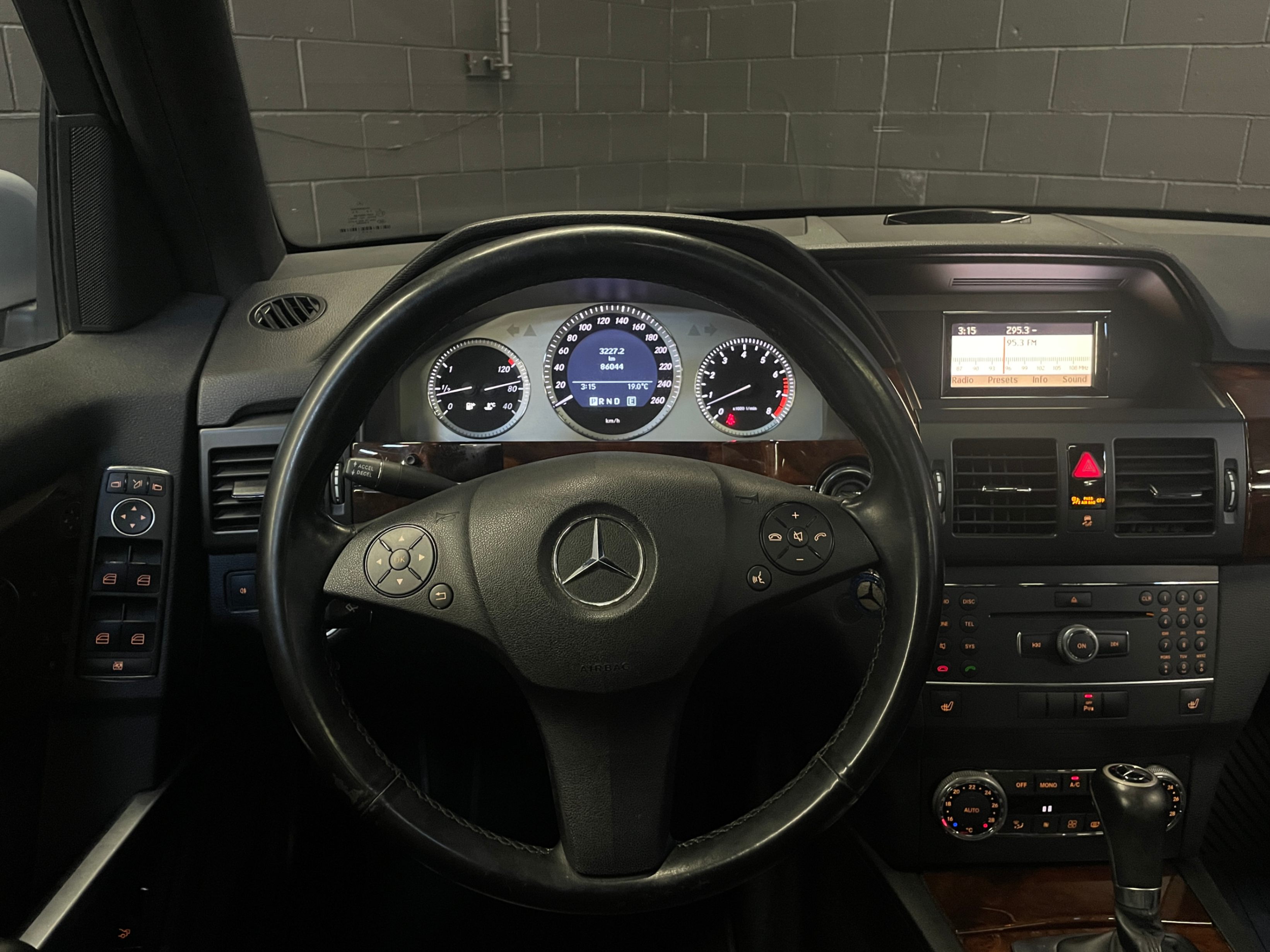 /hcwenterprisecorporation/2012-Mercedes-Benz-GLK-Class-2199323588392701.jpg