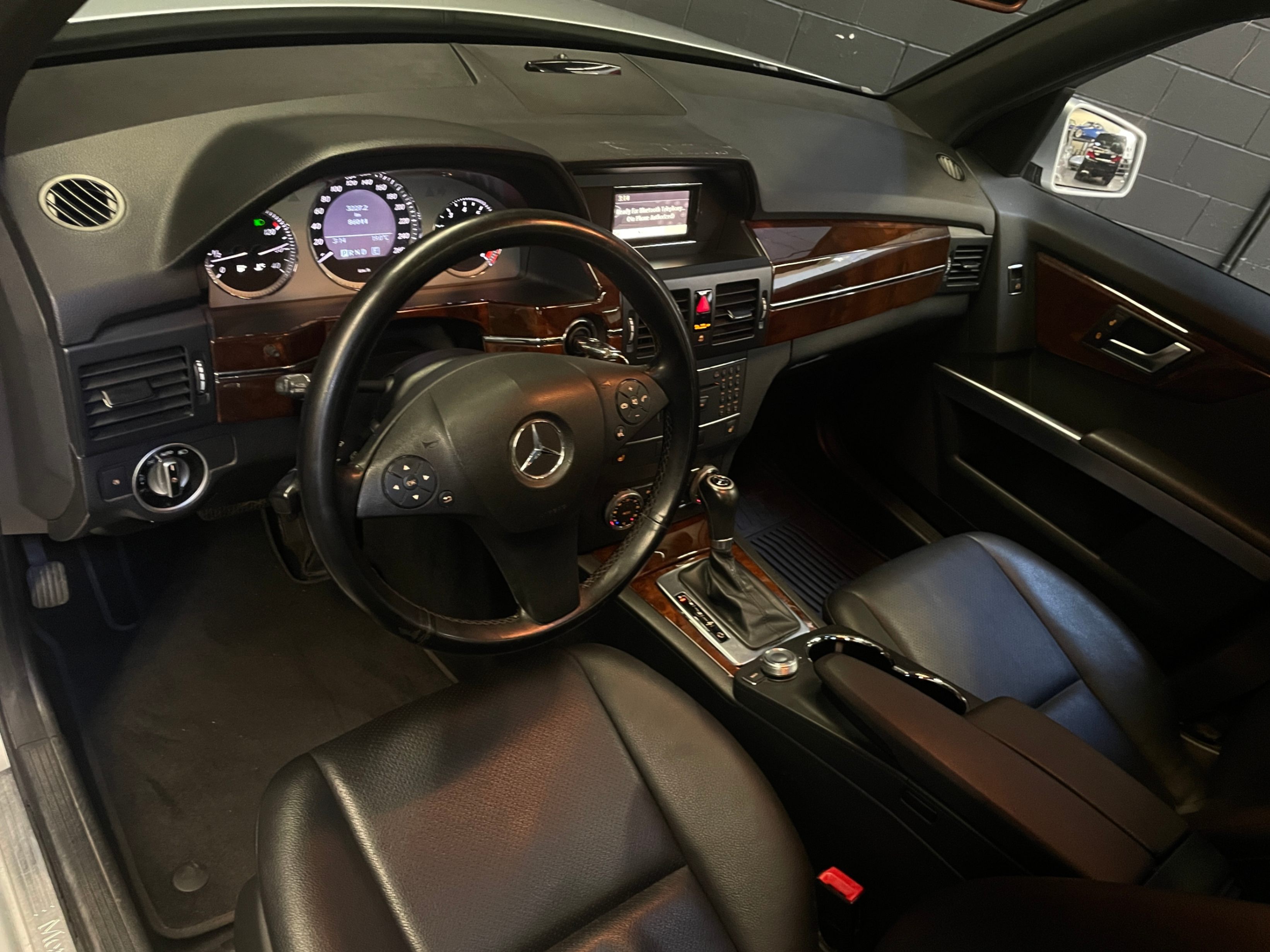 /hcwenterprisecorporation/2012-Mercedes-Benz-GLK-Class-2204906507651363.jpg