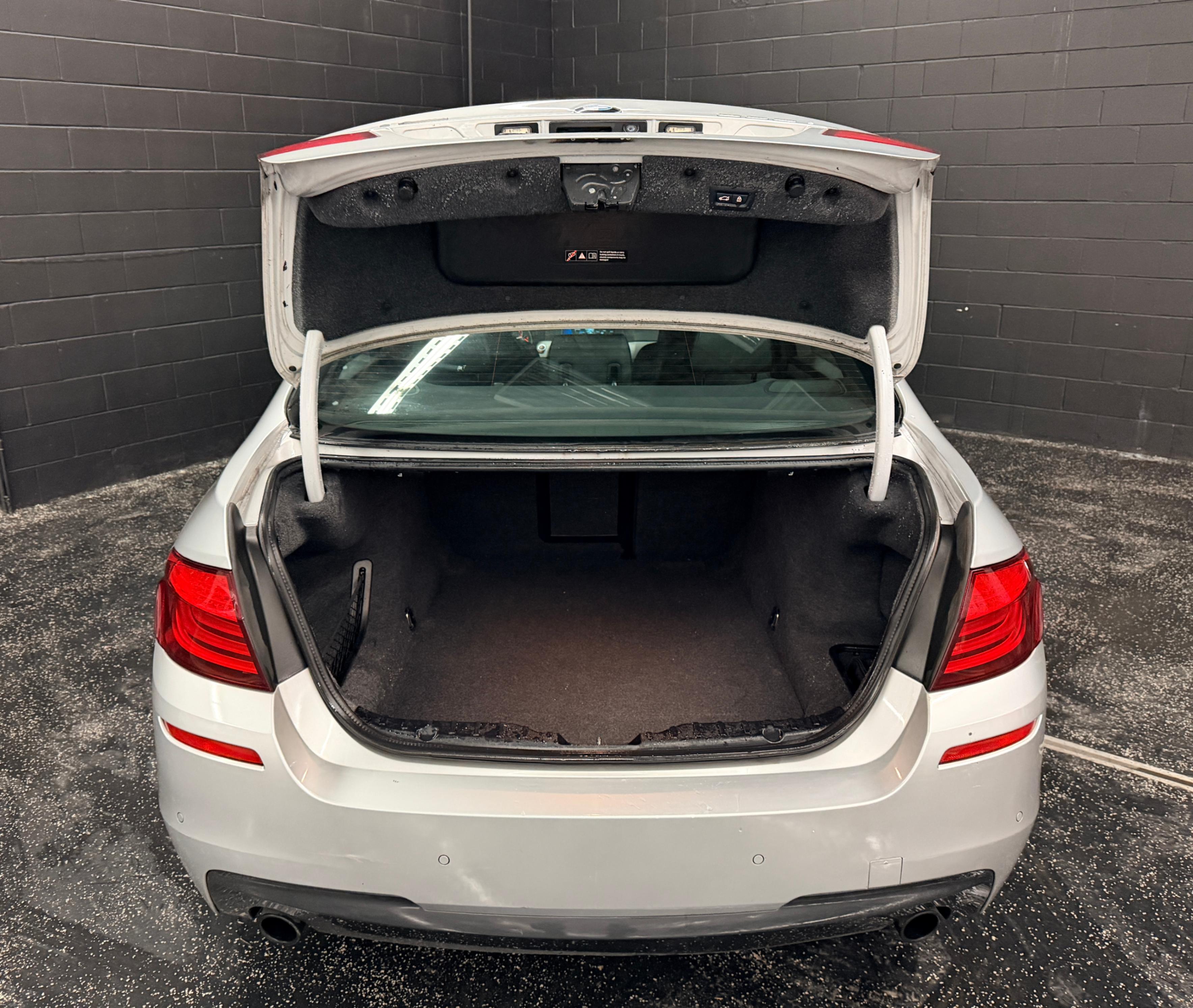 /hcwenterprisecorporation/2013-BMW-5-Series-48124893096283383.jpg