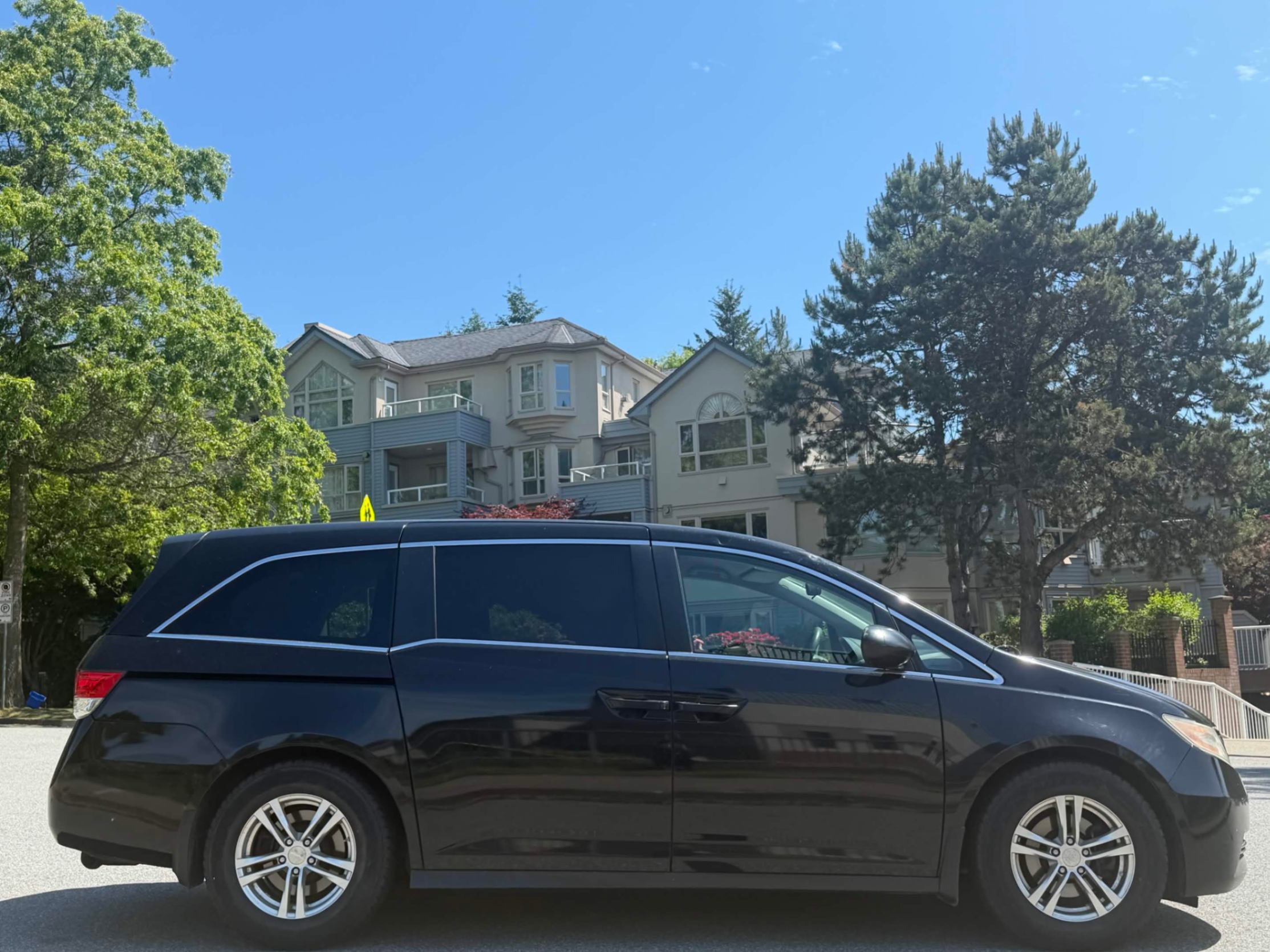 /hcwenterprisecorporation/2015-Honda-Odyssey-32206669887333184.jpg
