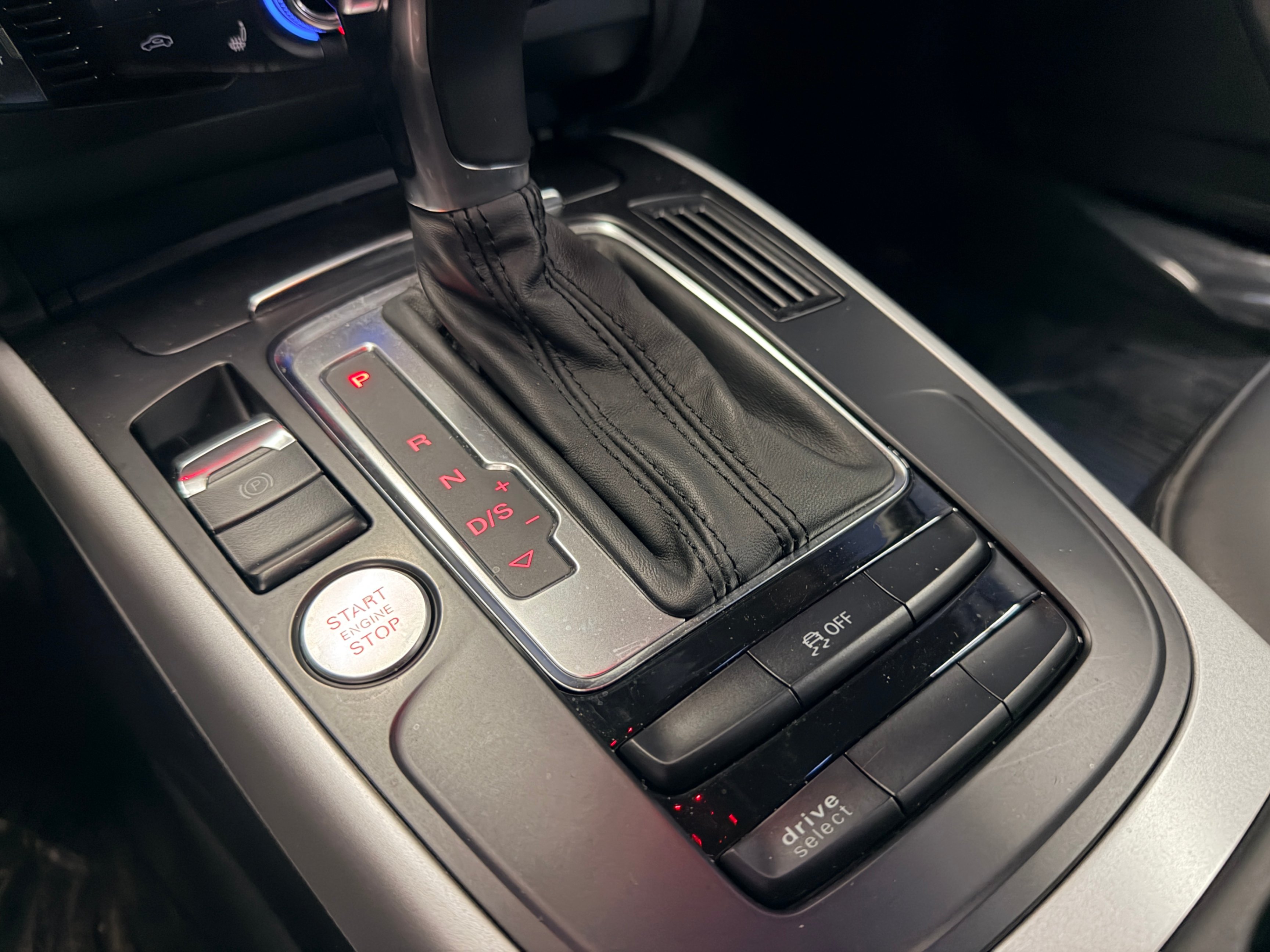 /hcwenterprisecorporation/2016-Audi-A4-6654839678896163.jpg