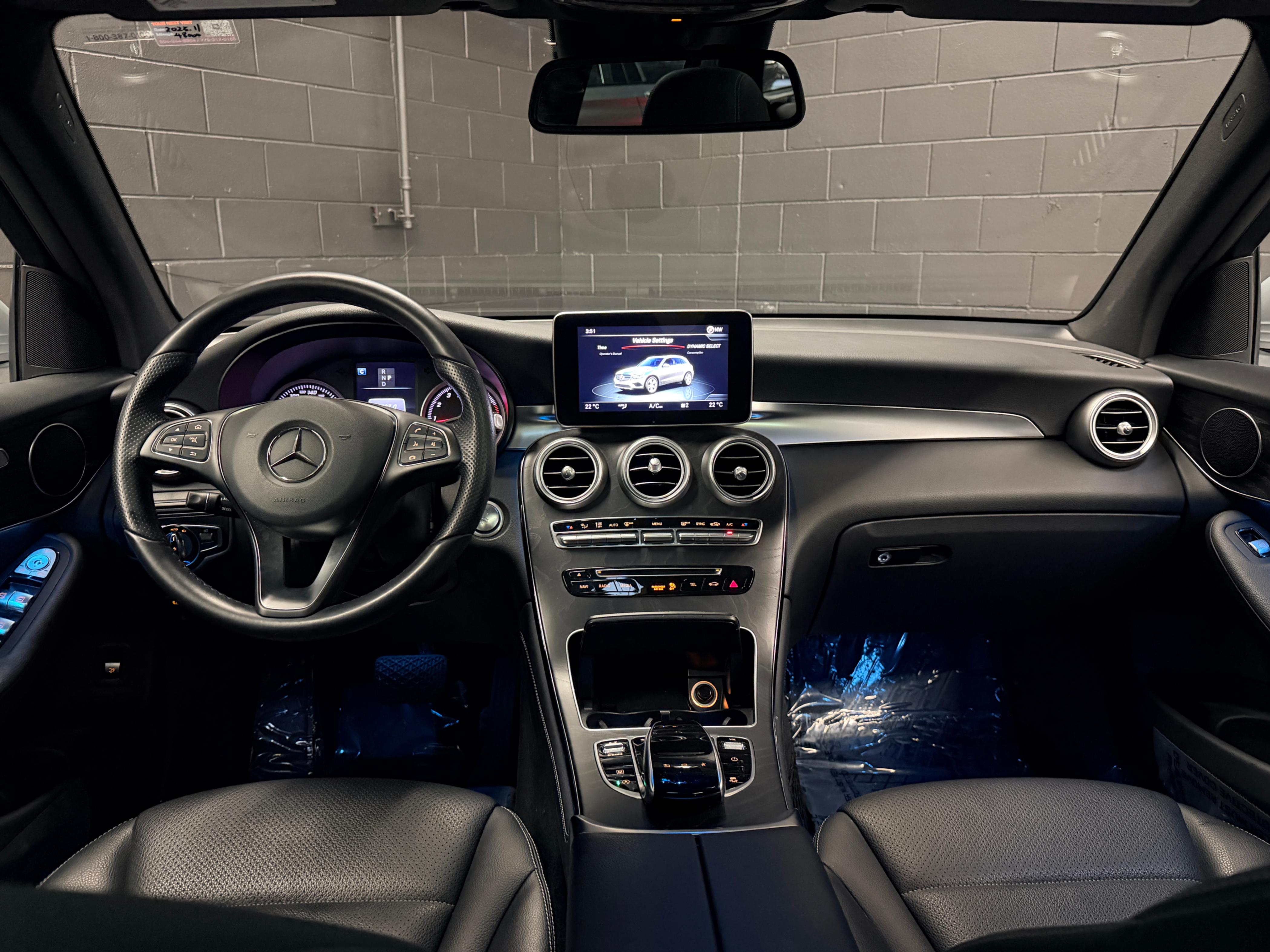 /hcwenterprisecorporation/2016-Mercedes-Benz-GLC-class-06308880870724942.jpg